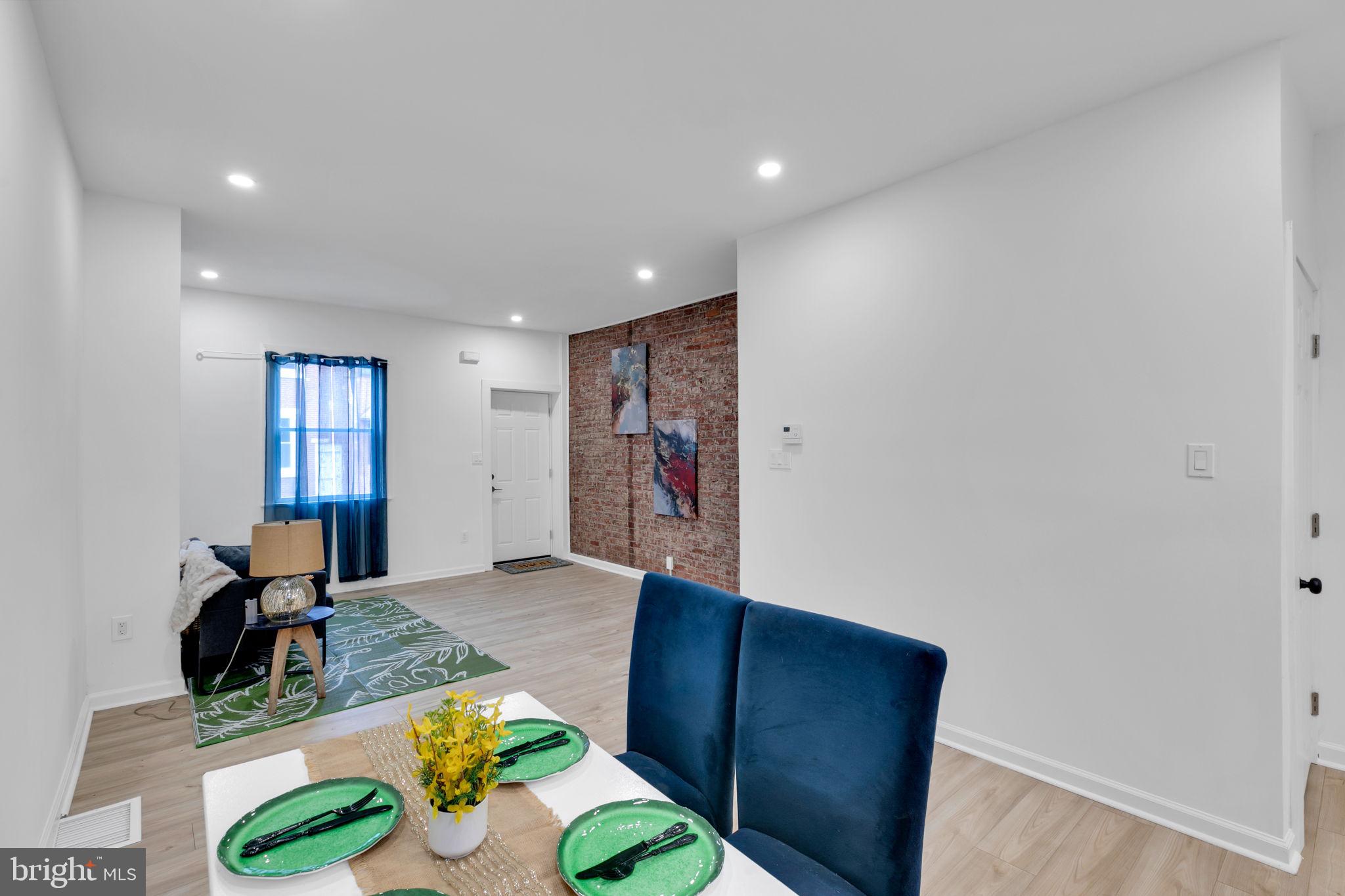 PORT RICHMOND - Residential
