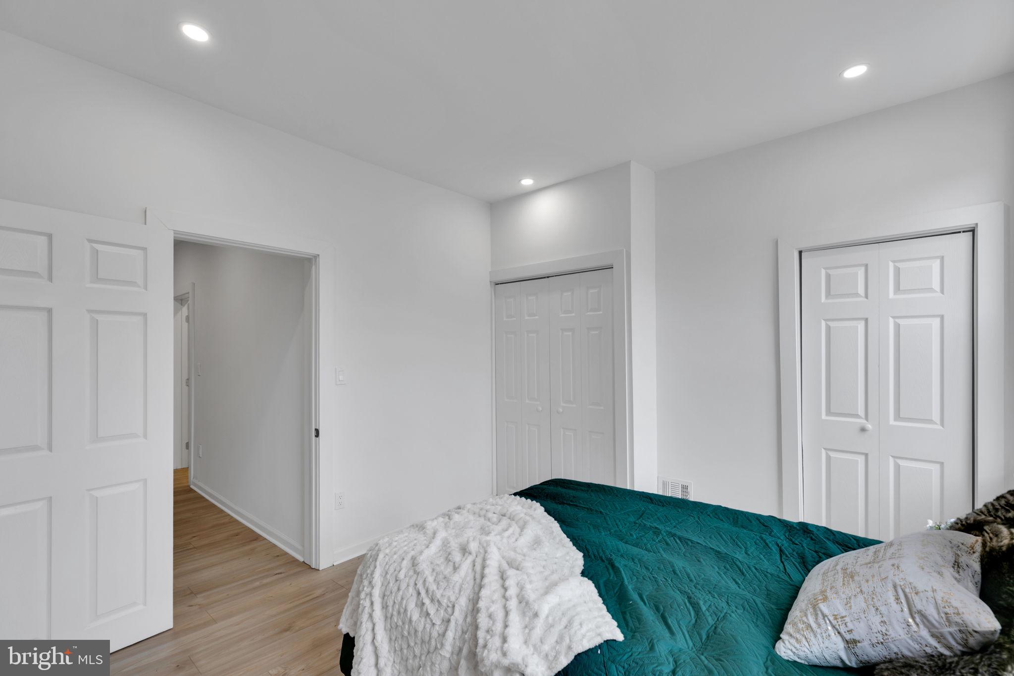 PORT RICHMOND - Residential