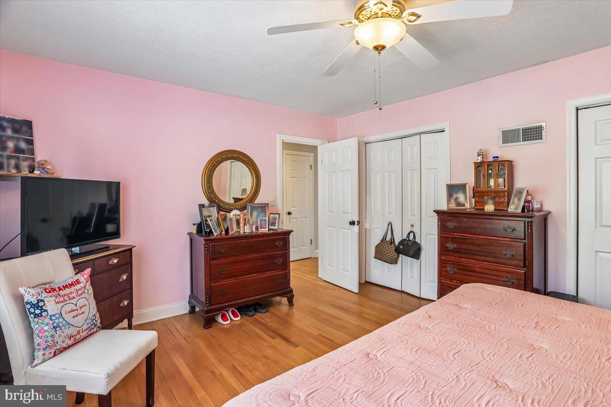 OAKLAND - Residential