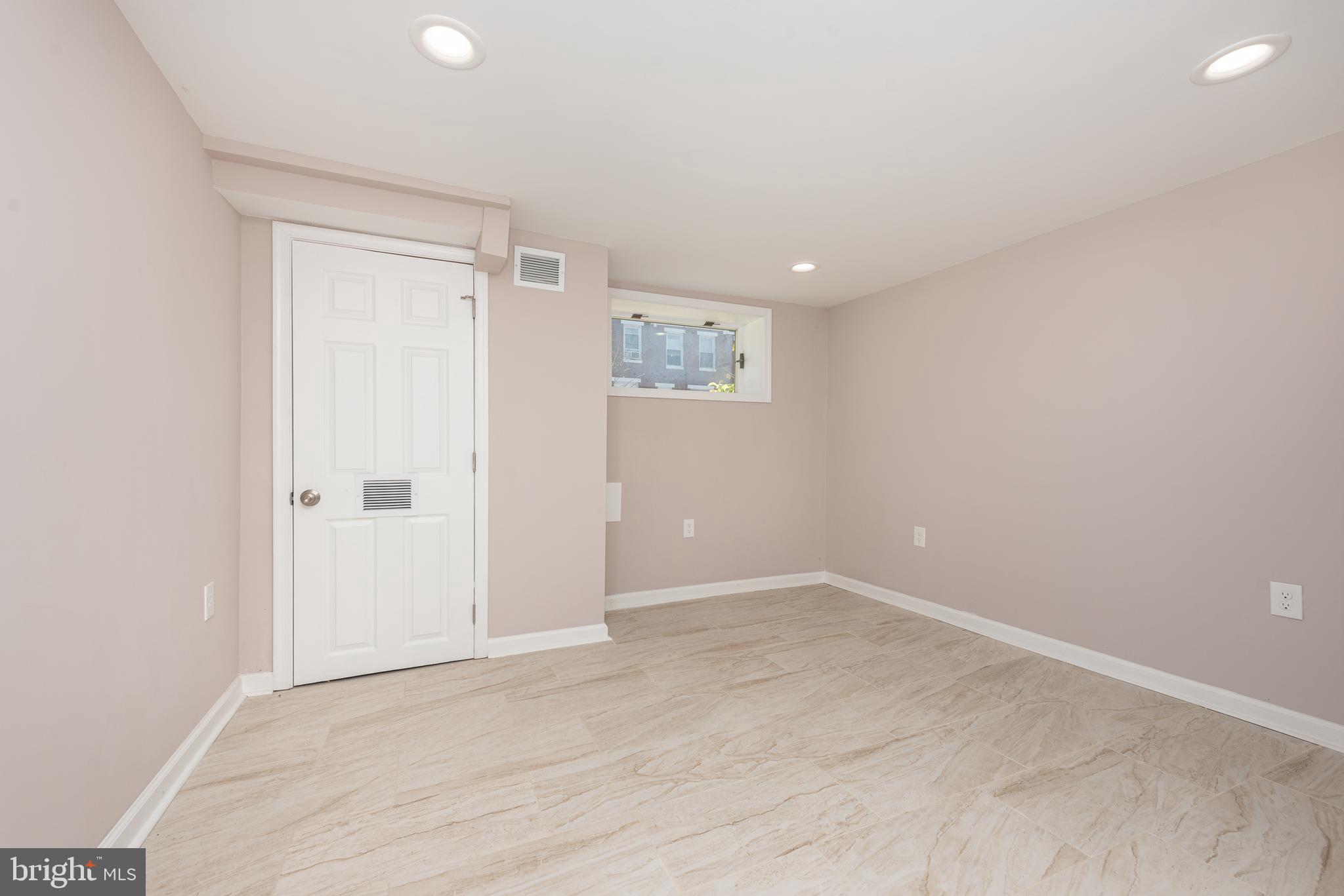 MADISON EASTEND - Residential