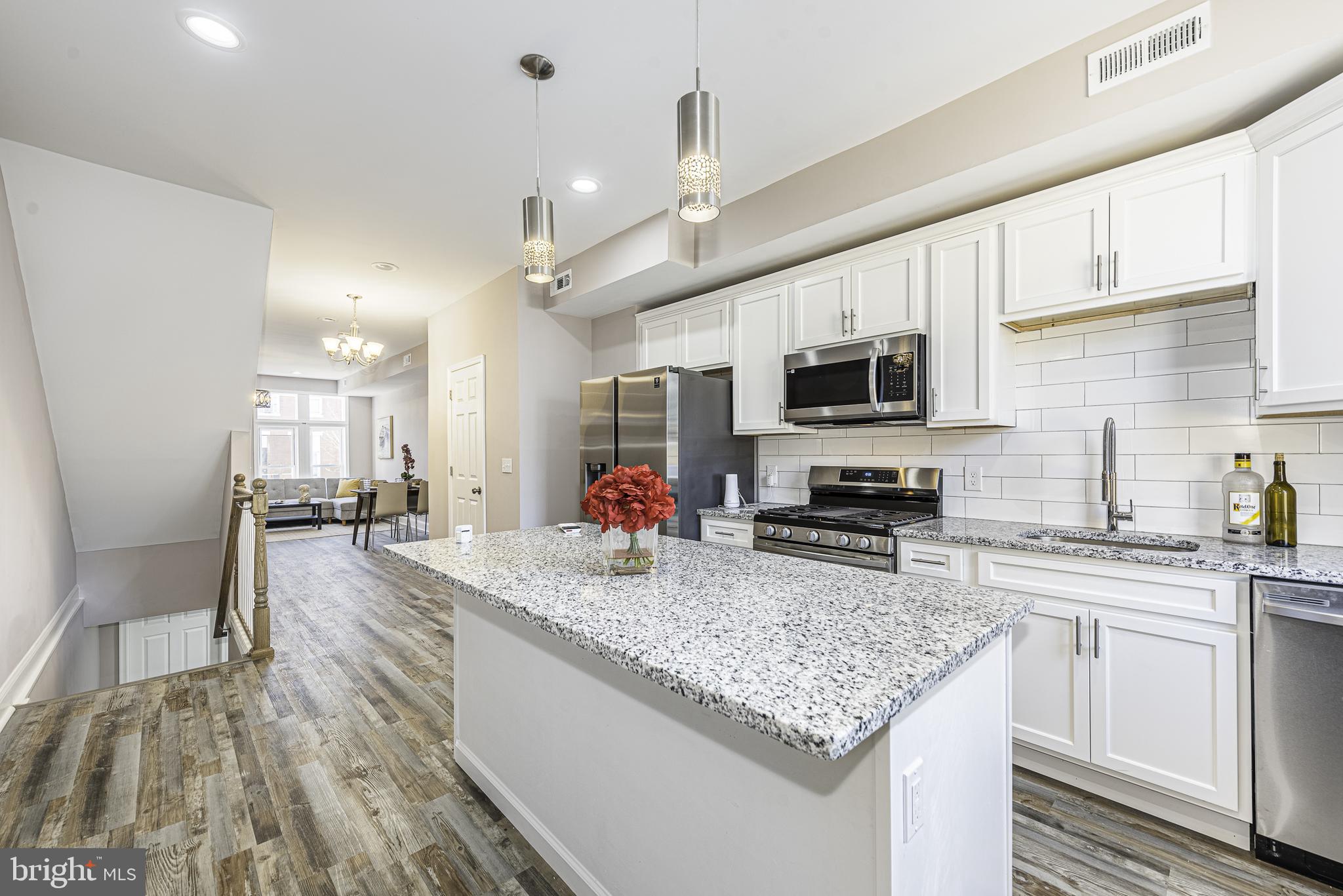 MADISON EASTEND - Residential