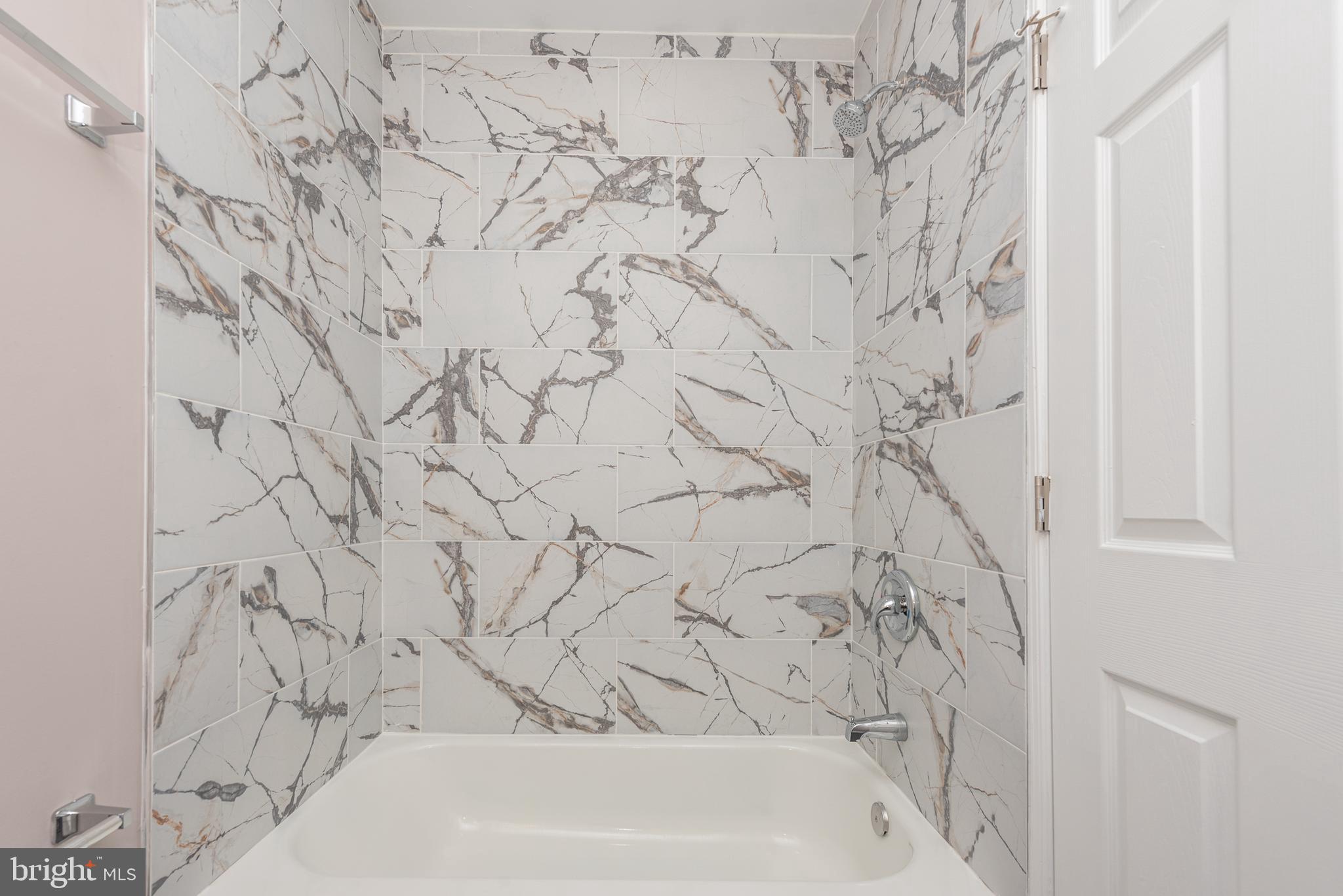 MADISON EASTEND - Residential