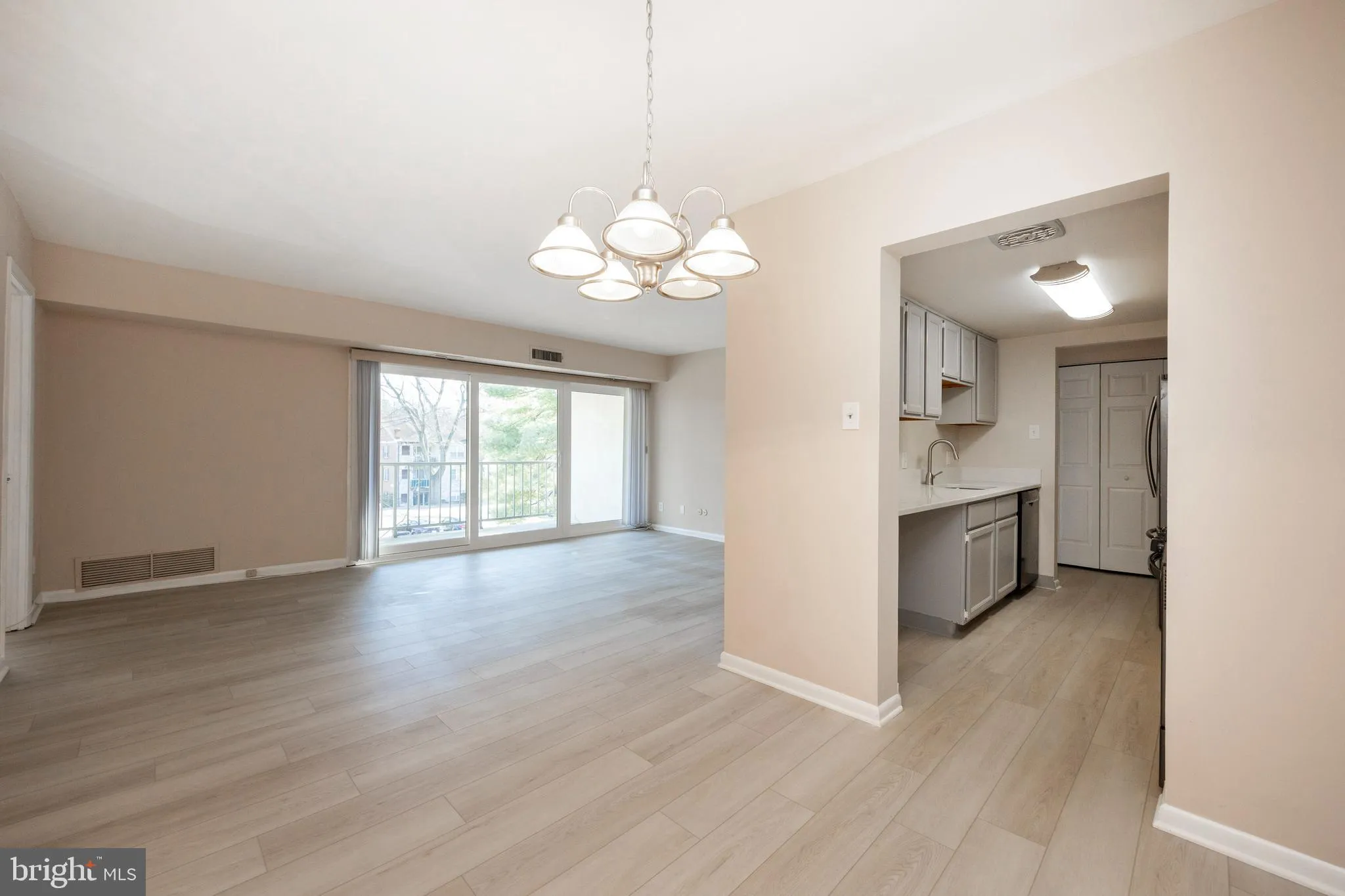 Wayne, Pennsylvania 19087, United States, 2 Bedrooms Bedrooms, ,1 BathroomBathrooms,Residential,Active,23907