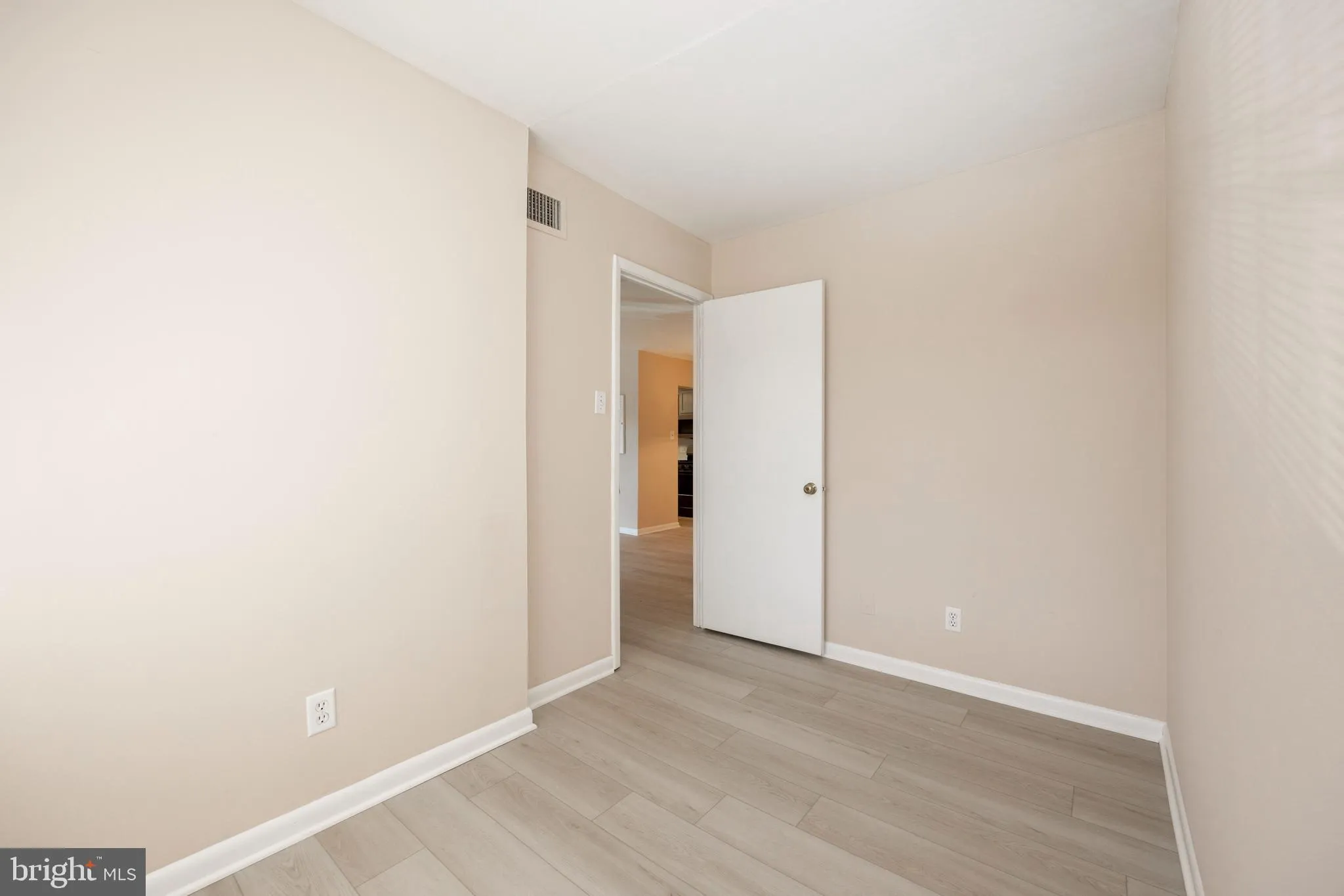 Wayne, Pennsylvania 19087, United States, 2 Bedrooms Bedrooms, ,1 BathroomBathrooms,Residential,Active,23907