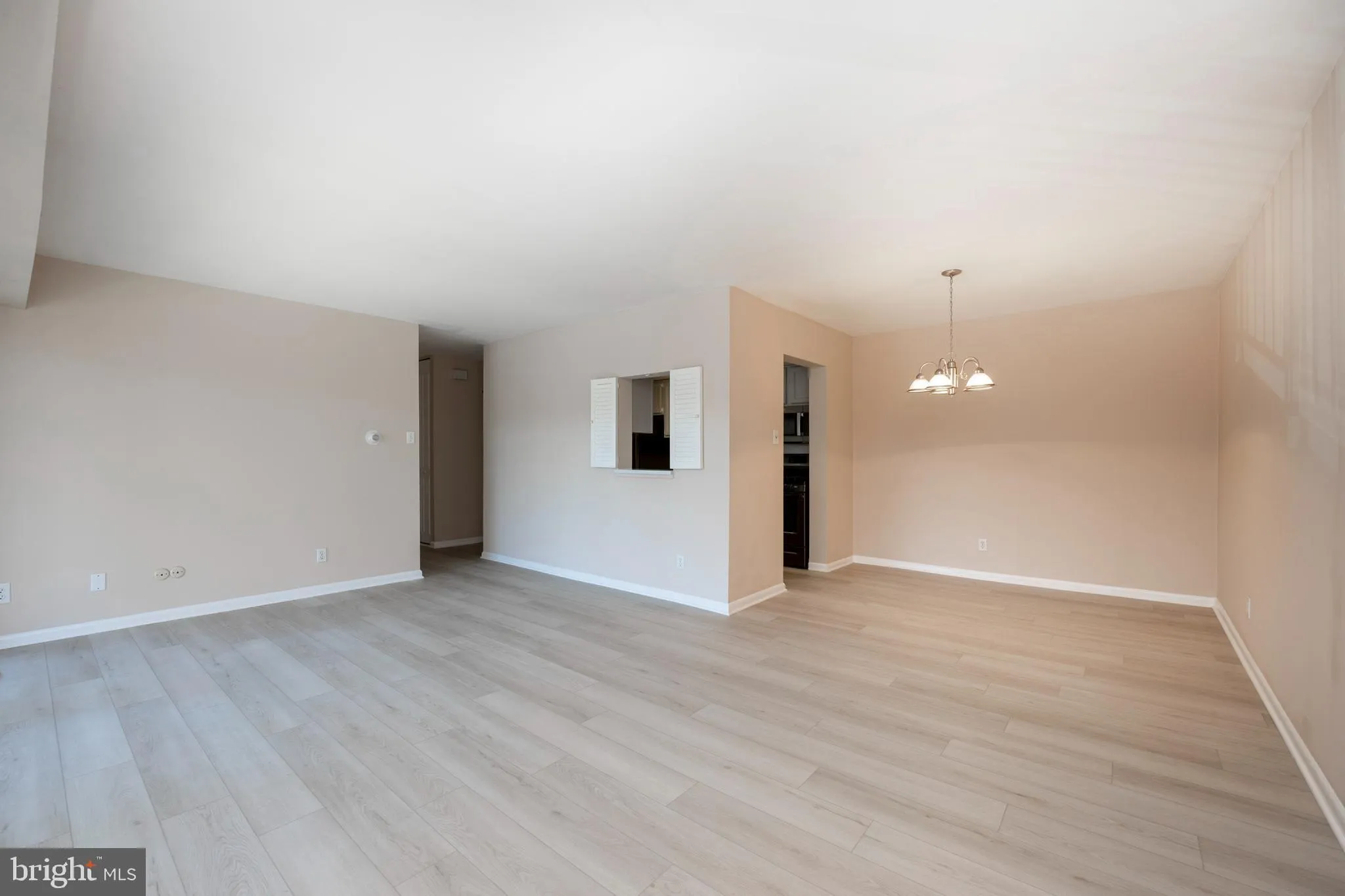 Wayne, Pennsylvania 19087, United States, 2 Bedrooms Bedrooms, ,1 BathroomBathrooms,Residential,Active,23907