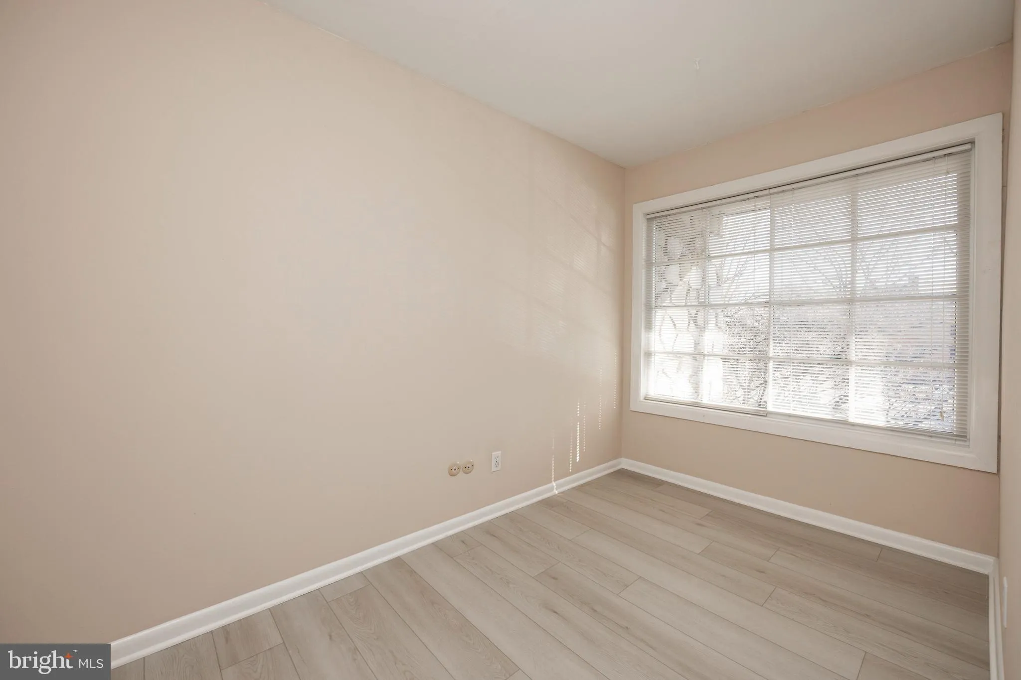 Wayne, Pennsylvania 19087, United States, 2 Bedrooms Bedrooms, ,1 BathroomBathrooms,Residential,Active,23907