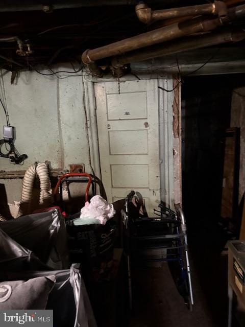 WEST OAK LANE - Residential Income