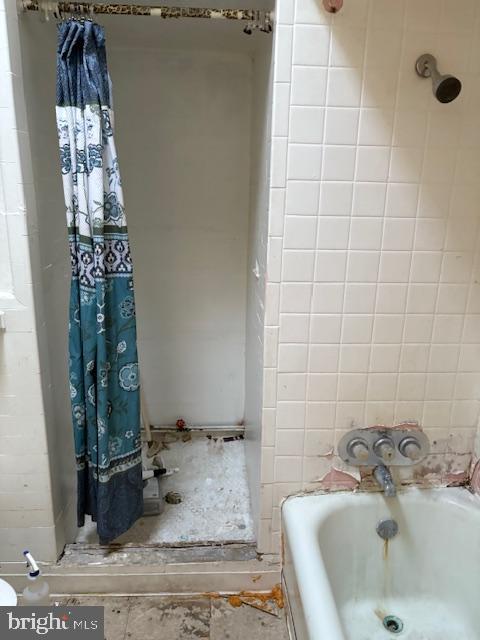 WEST OAK LANE - Residential Income