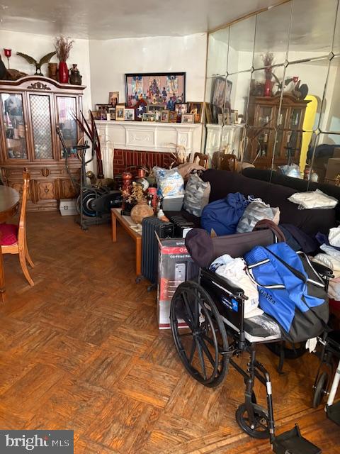 WEST OAK LANE - Residential Income