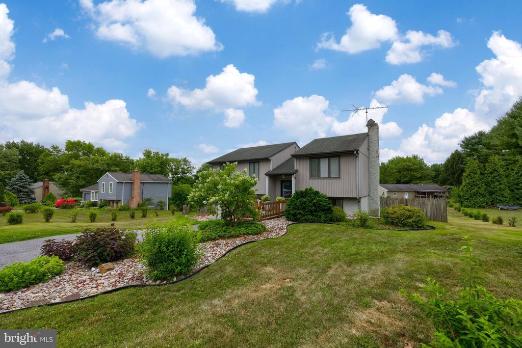 Photo of 12 Sherri Lane, Lititz, PA 17543 (MLS # PALA2053880)
