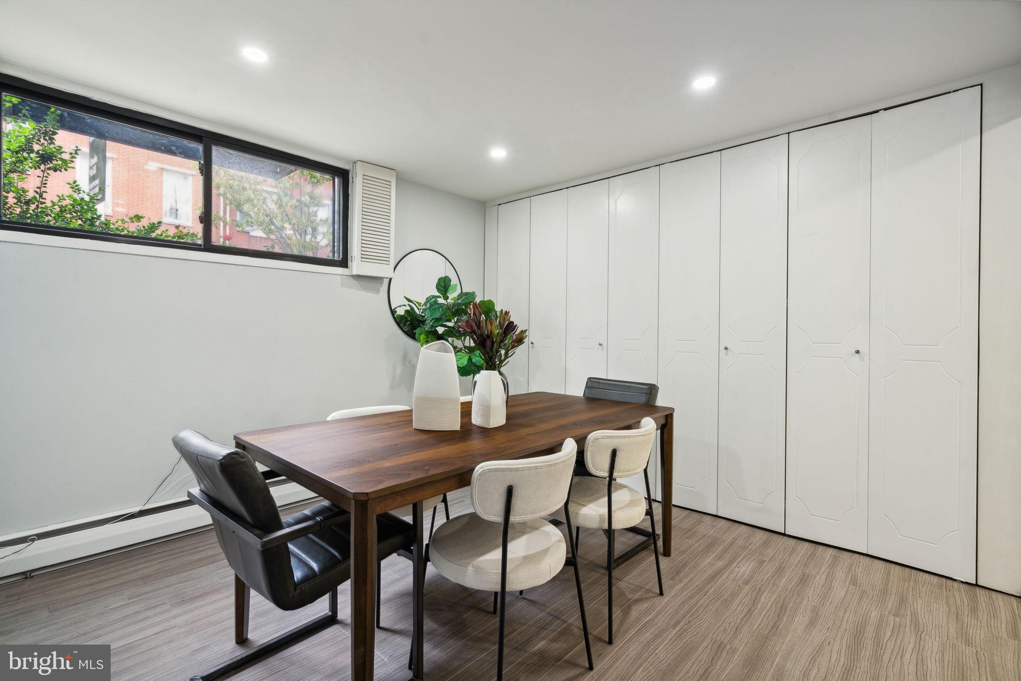 SOCIETY HILL - Residential