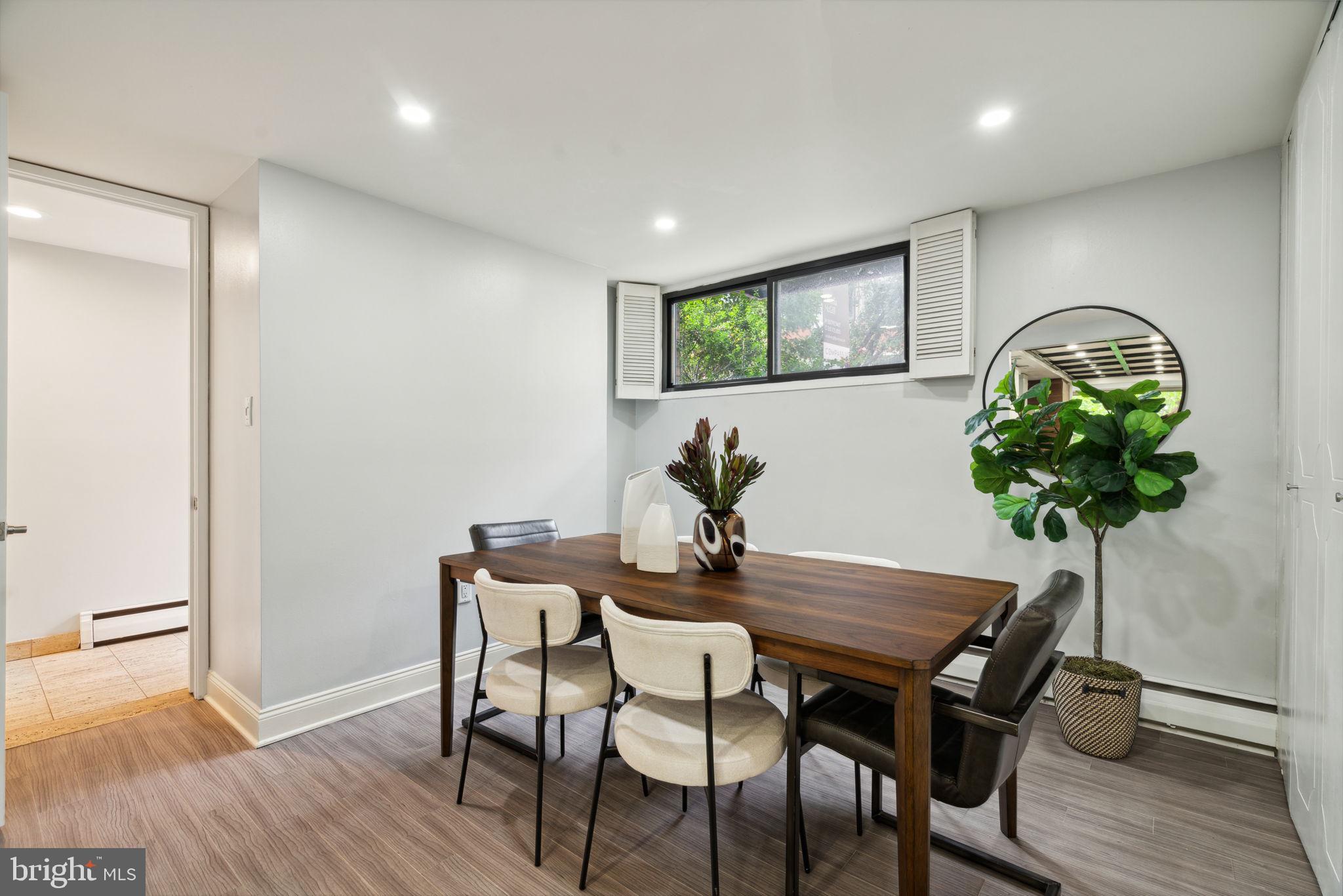 SOCIETY HILL - Residential