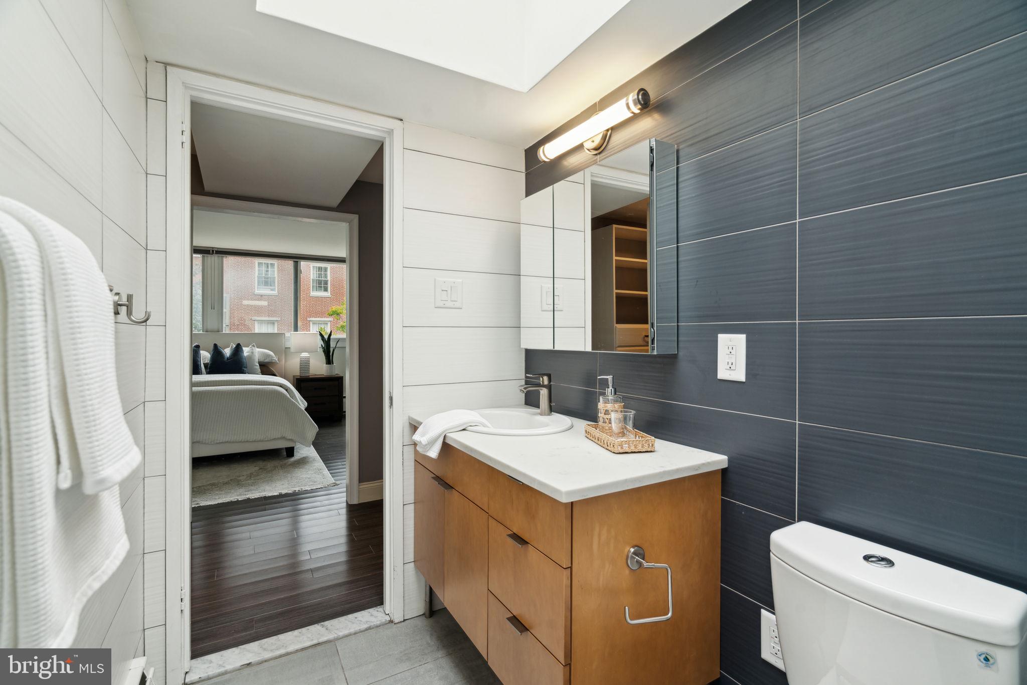 SOCIETY HILL - Residential