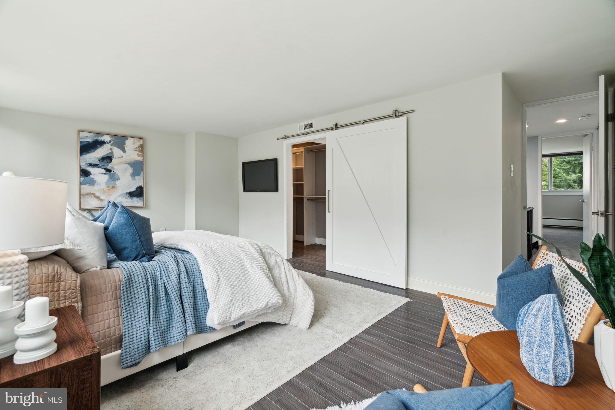 SOCIETY HILL - Residential