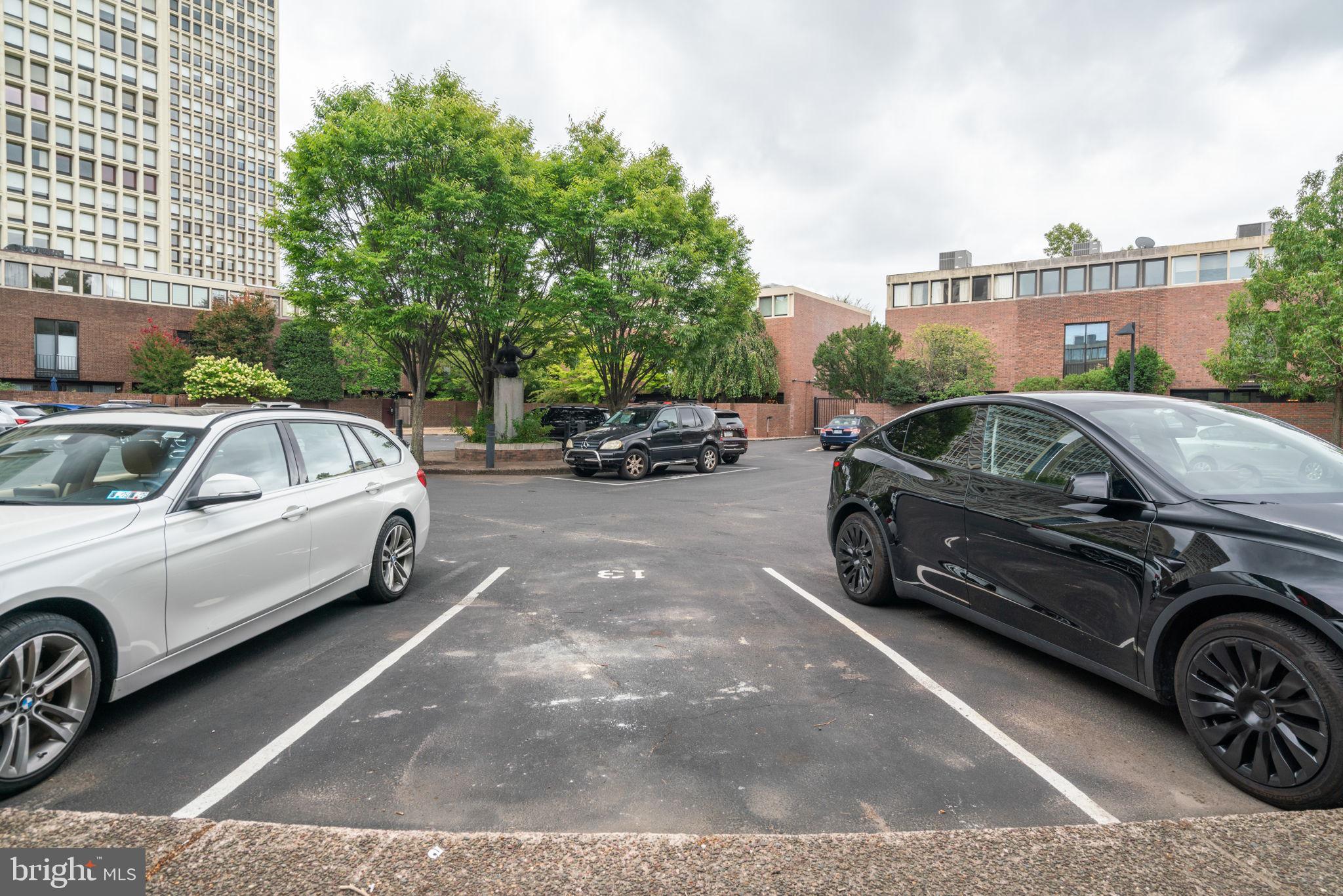 SOCIETY HILL - Residential