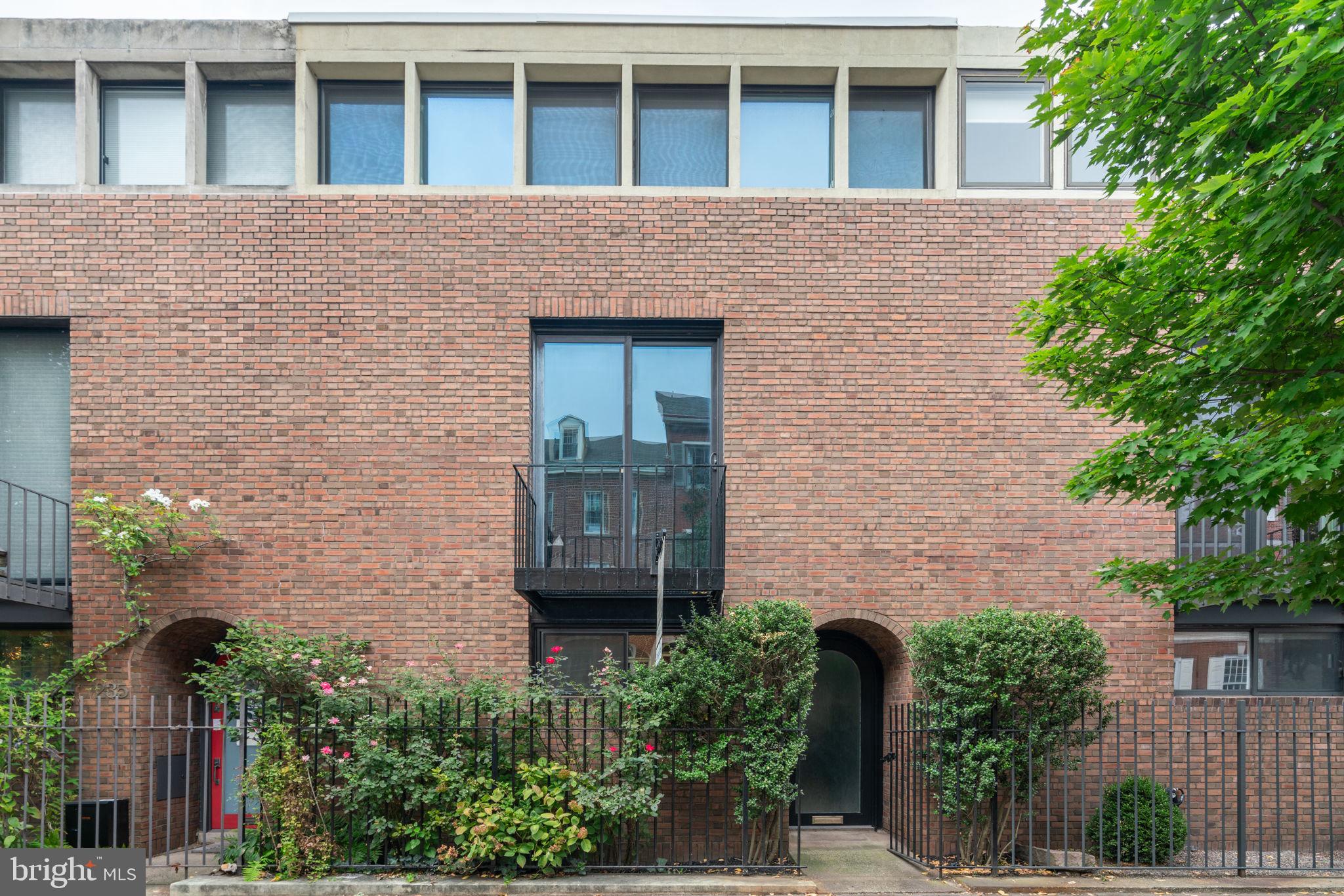 SOCIETY HILL - Residential