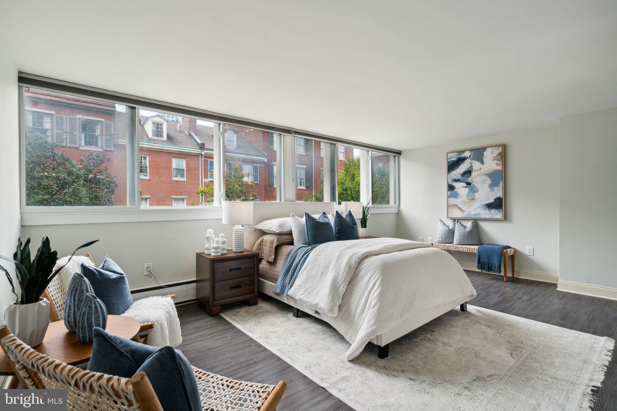 SOCIETY HILL - Residential