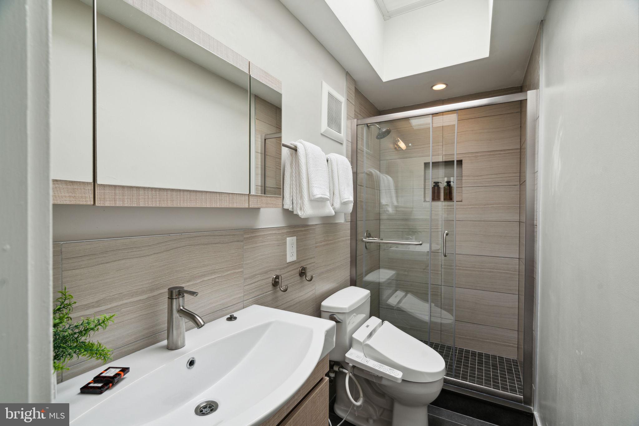 SOCIETY HILL - Residential