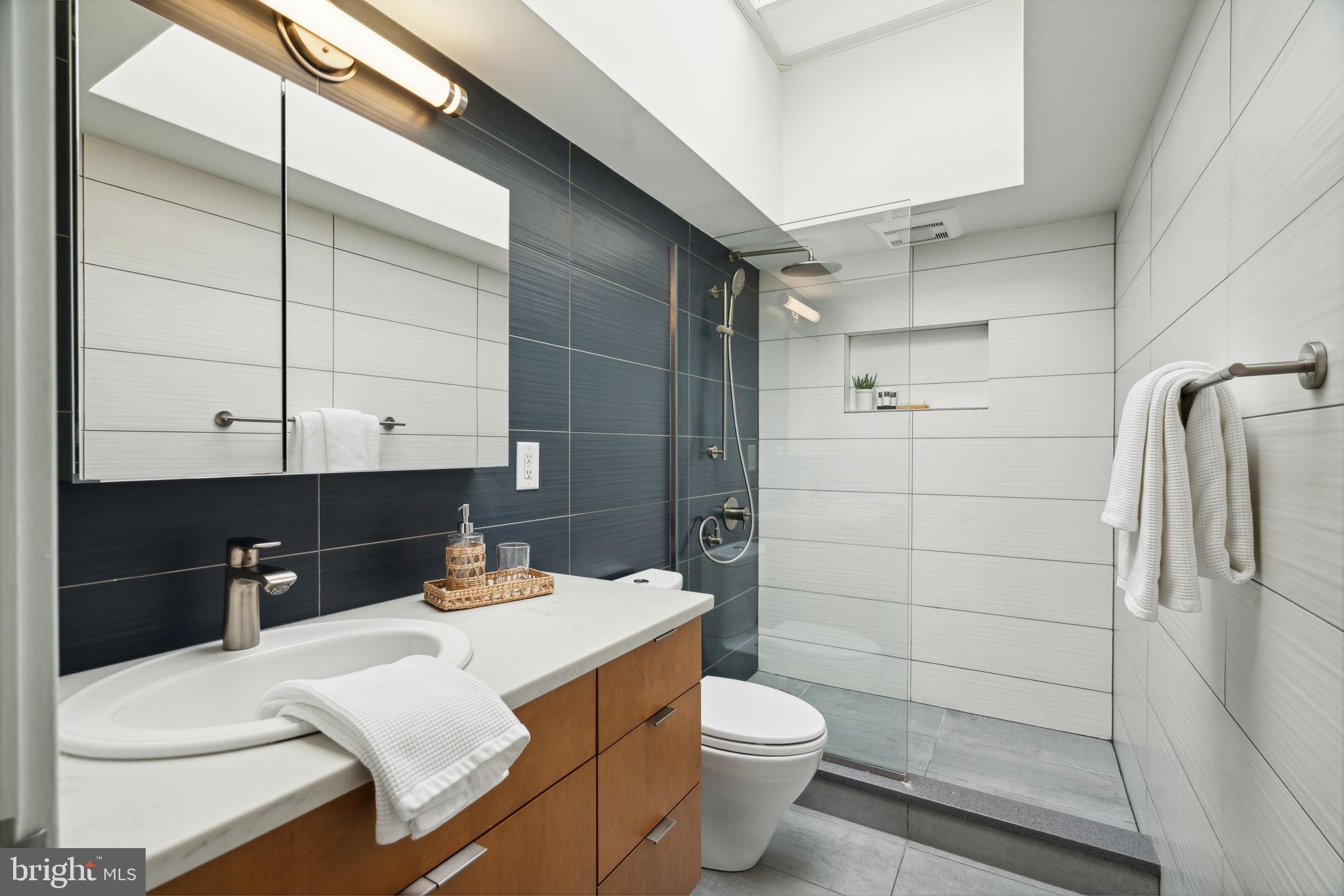 SOCIETY HILL - Residential