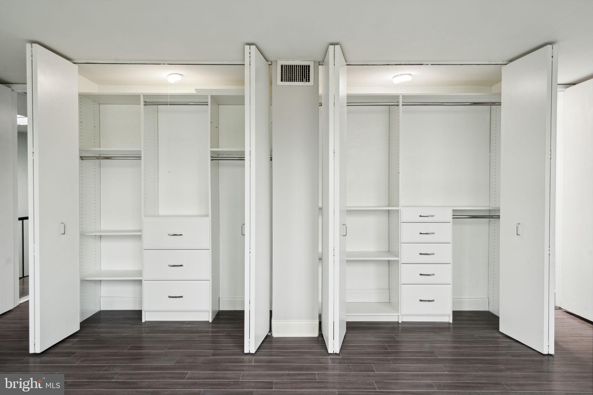 SOCIETY HILL - Residential