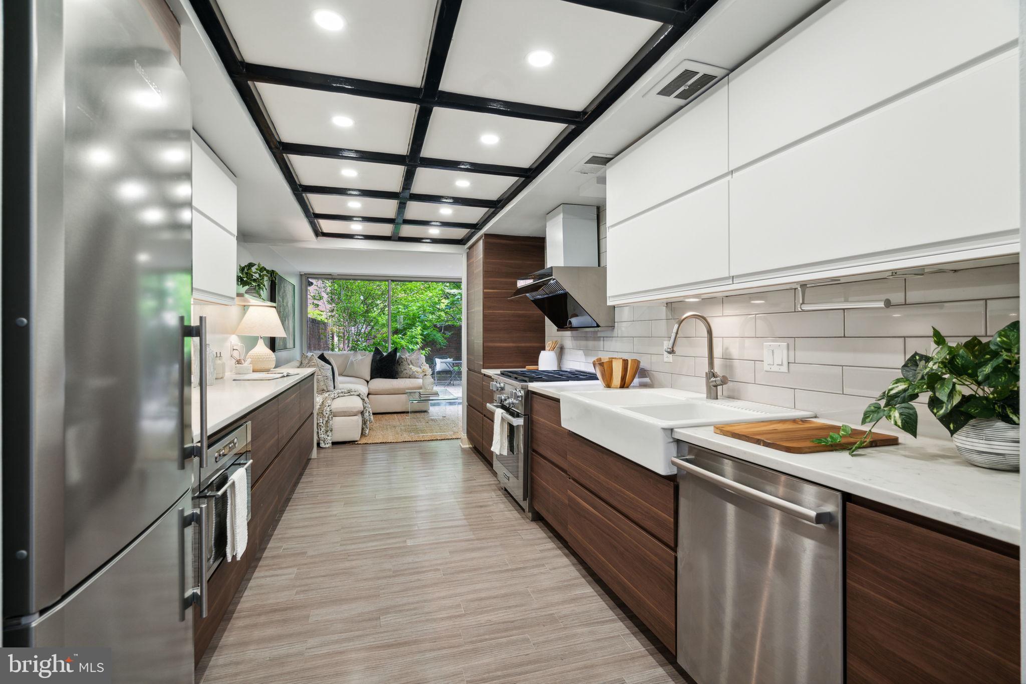 SOCIETY HILL - Residential