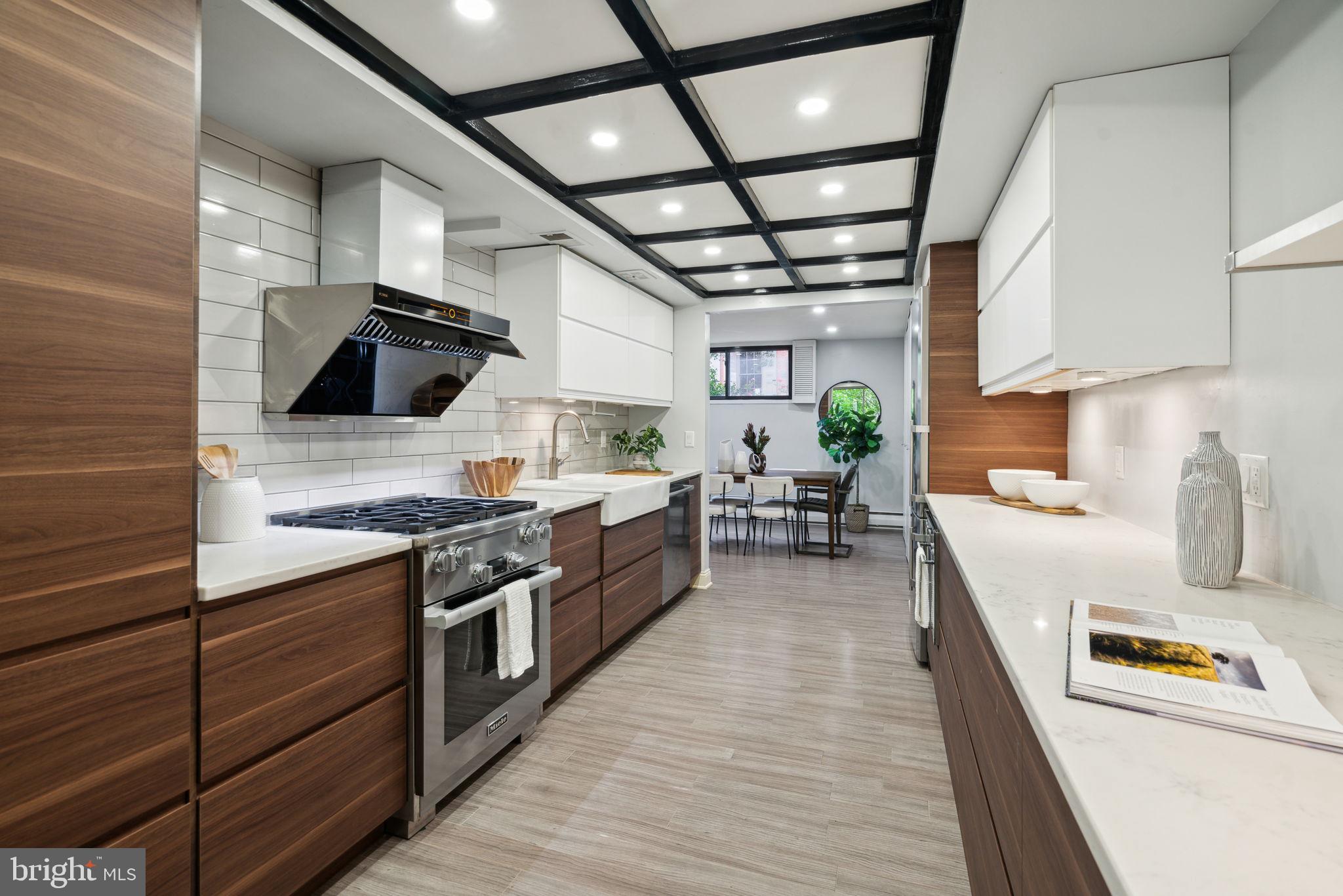 SOCIETY HILL - Residential