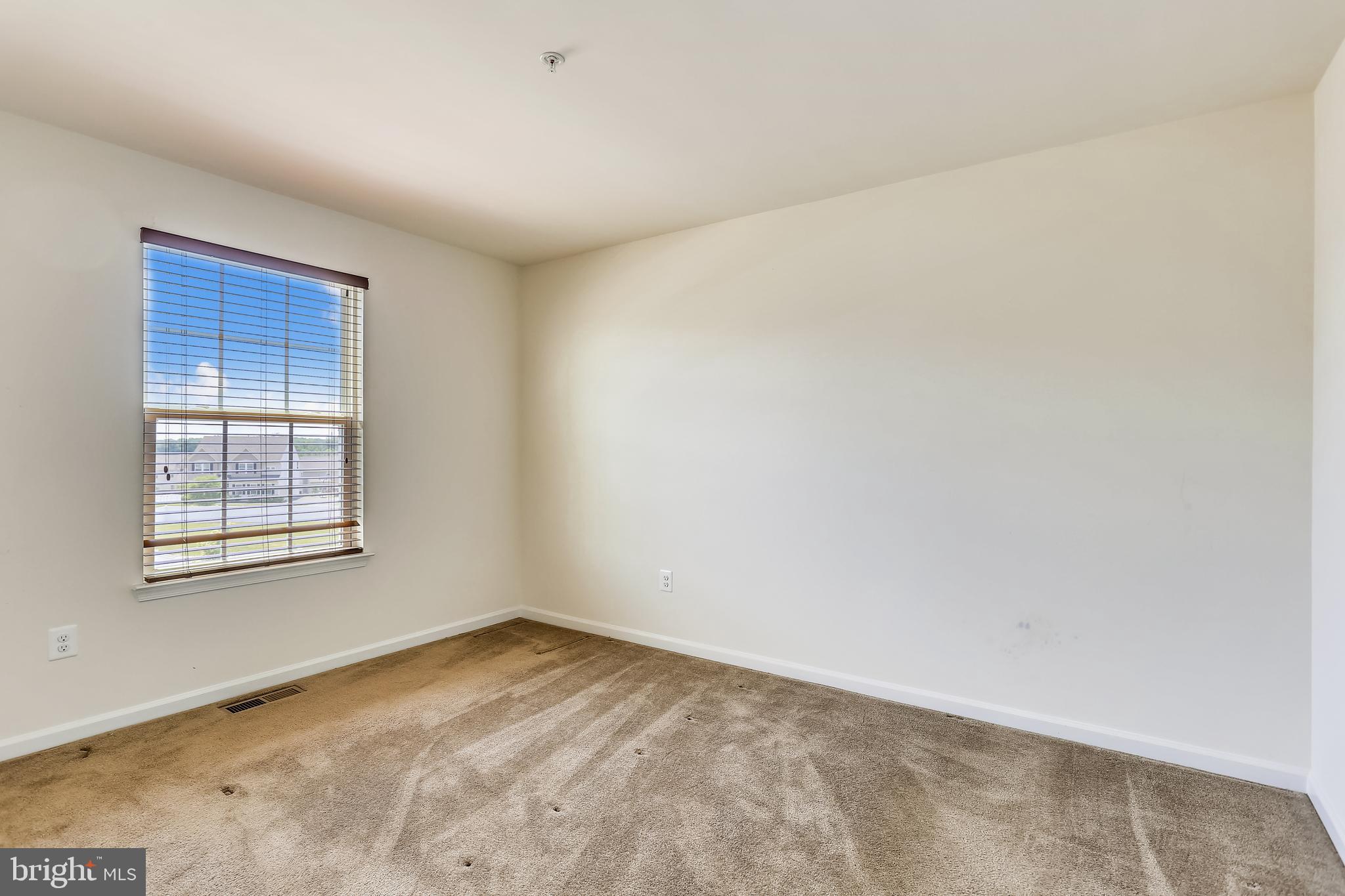 FIELDS AT ROCK GLENN - Residential