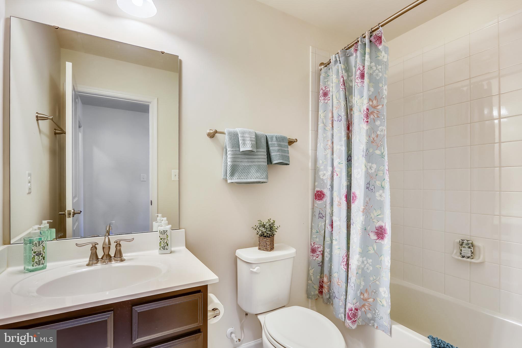 FIELDS AT ROCK GLENN - Residential