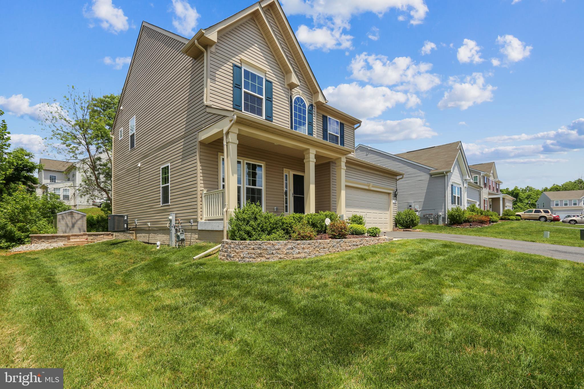FIELDS AT ROCK GLENN - Residential