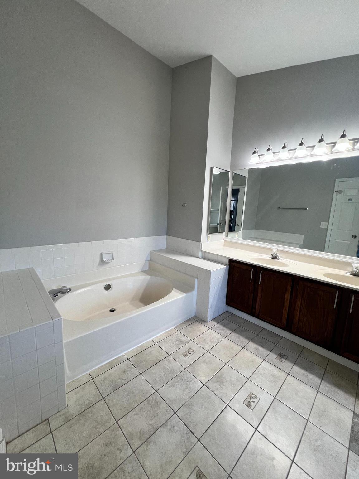 SULLY STATION - Residential