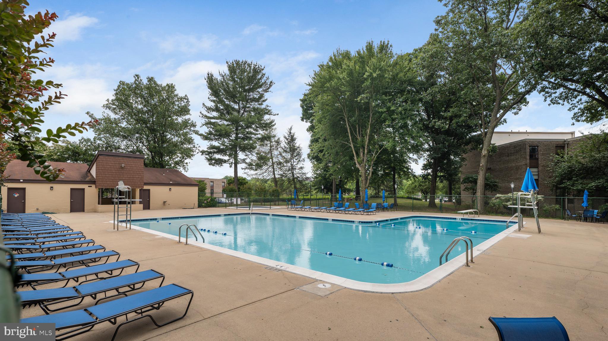 HYDE PARK - Residential