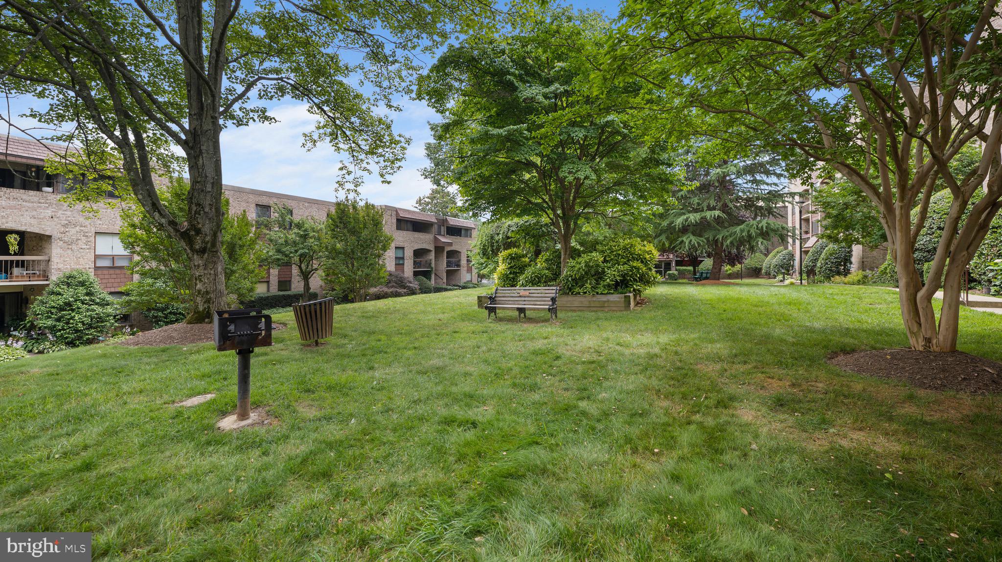 HYDE PARK - Residential