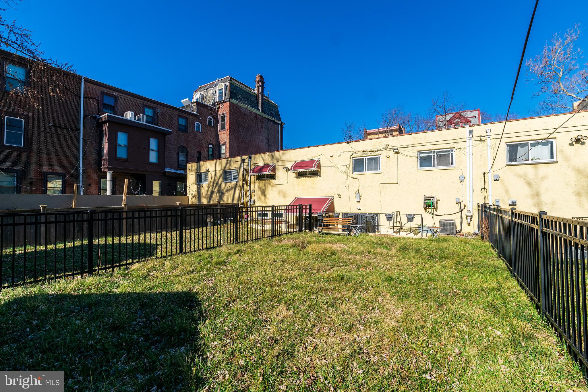 FAIRMOUNT - Residential Lease