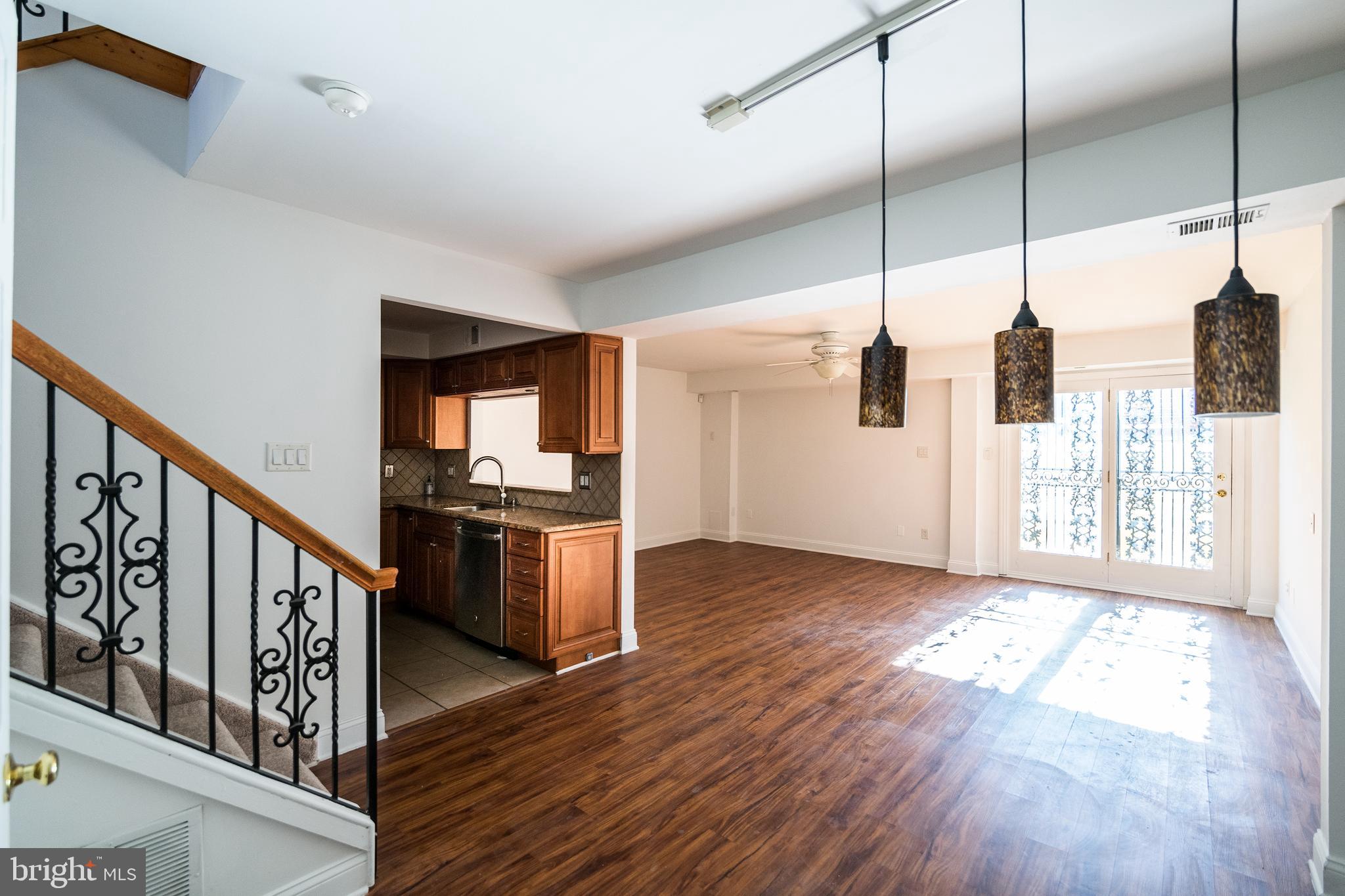 FAIRMOUNT - Residential Lease