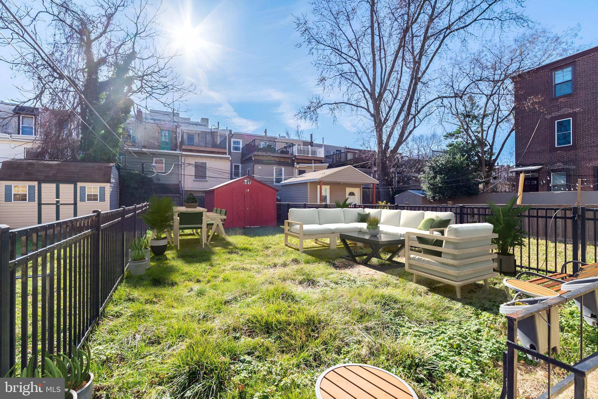 FAIRMOUNT - Residential Lease