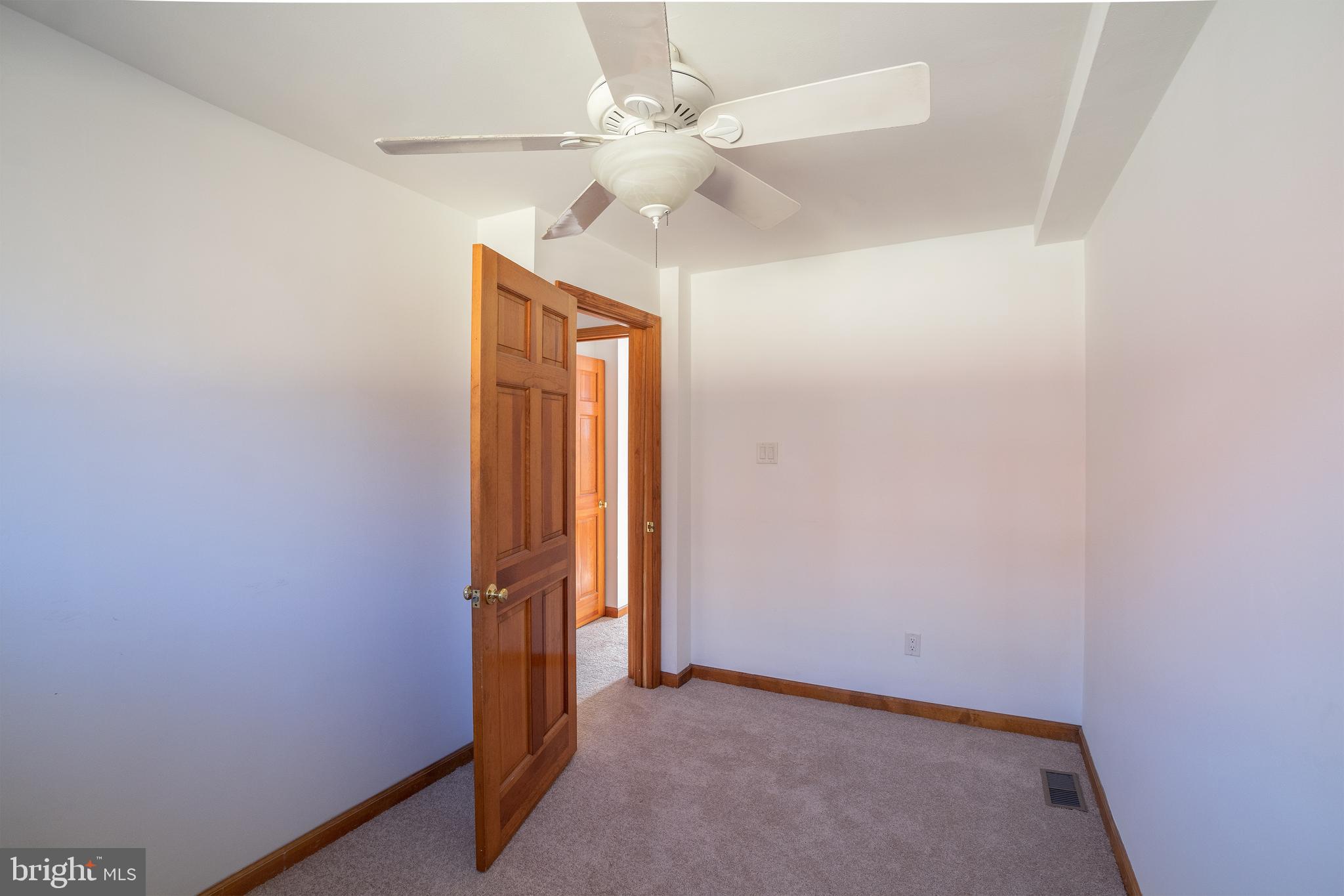 FAIRMOUNT - Residential Lease