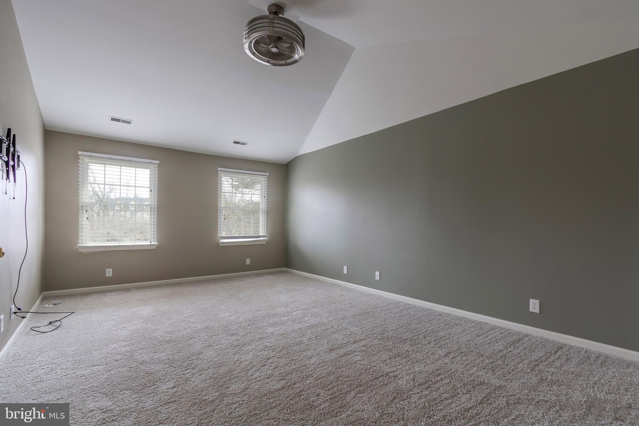 RIVERSTONE - Residential