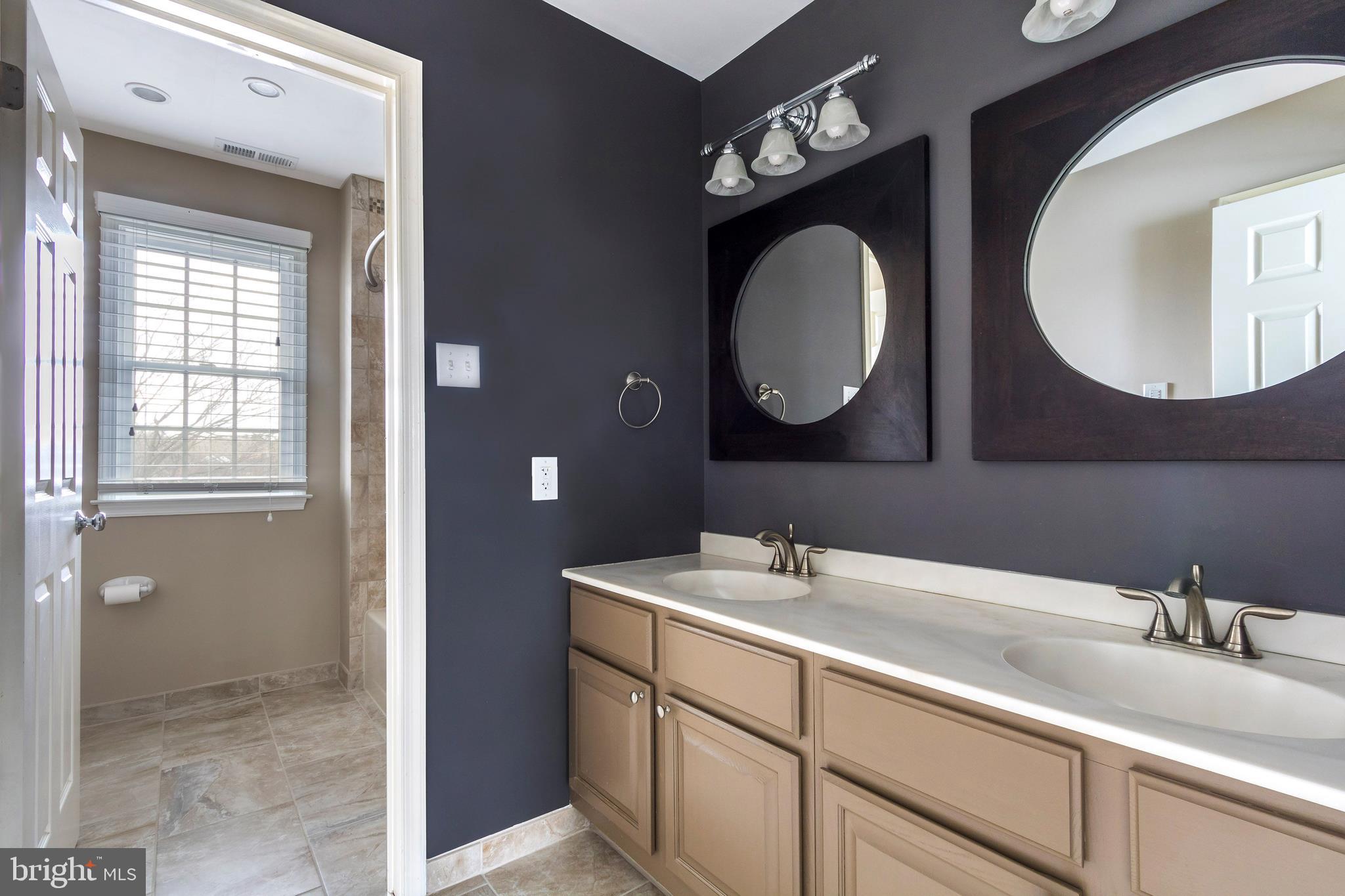 RIVERSTONE - Residential