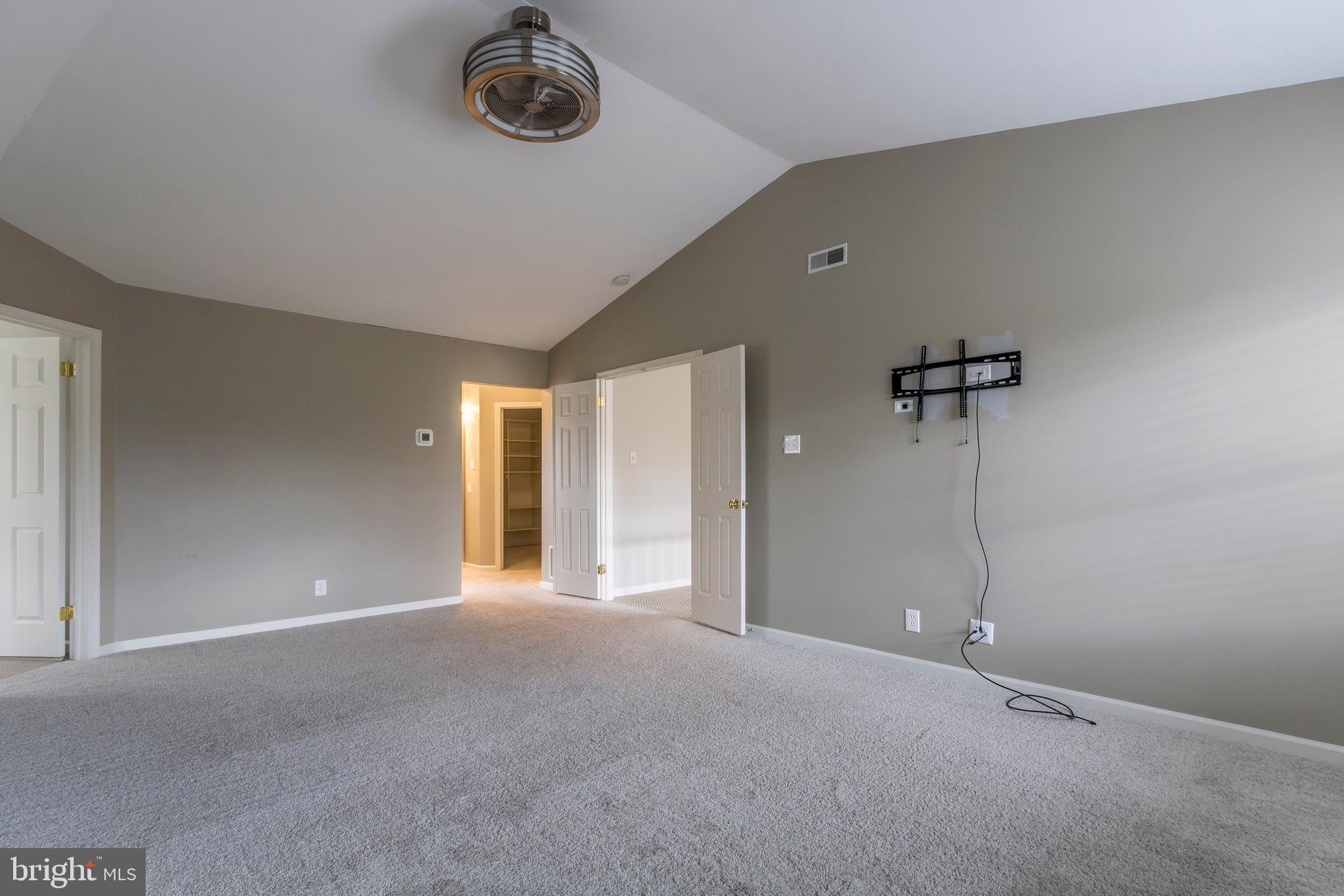 RIVERSTONE - Residential