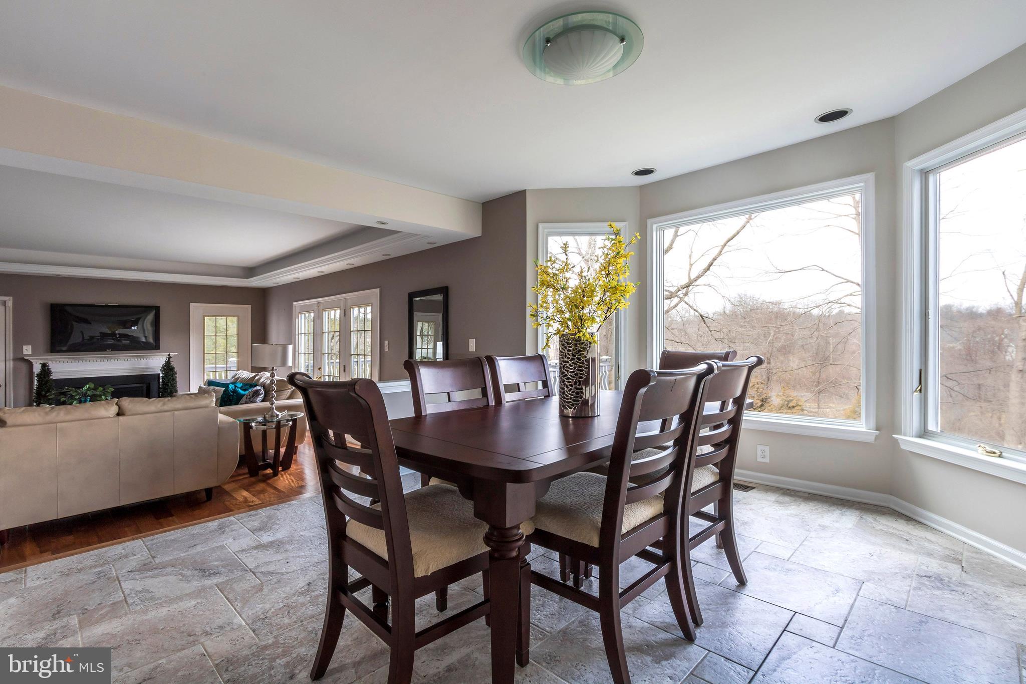 RIVERSTONE - Residential