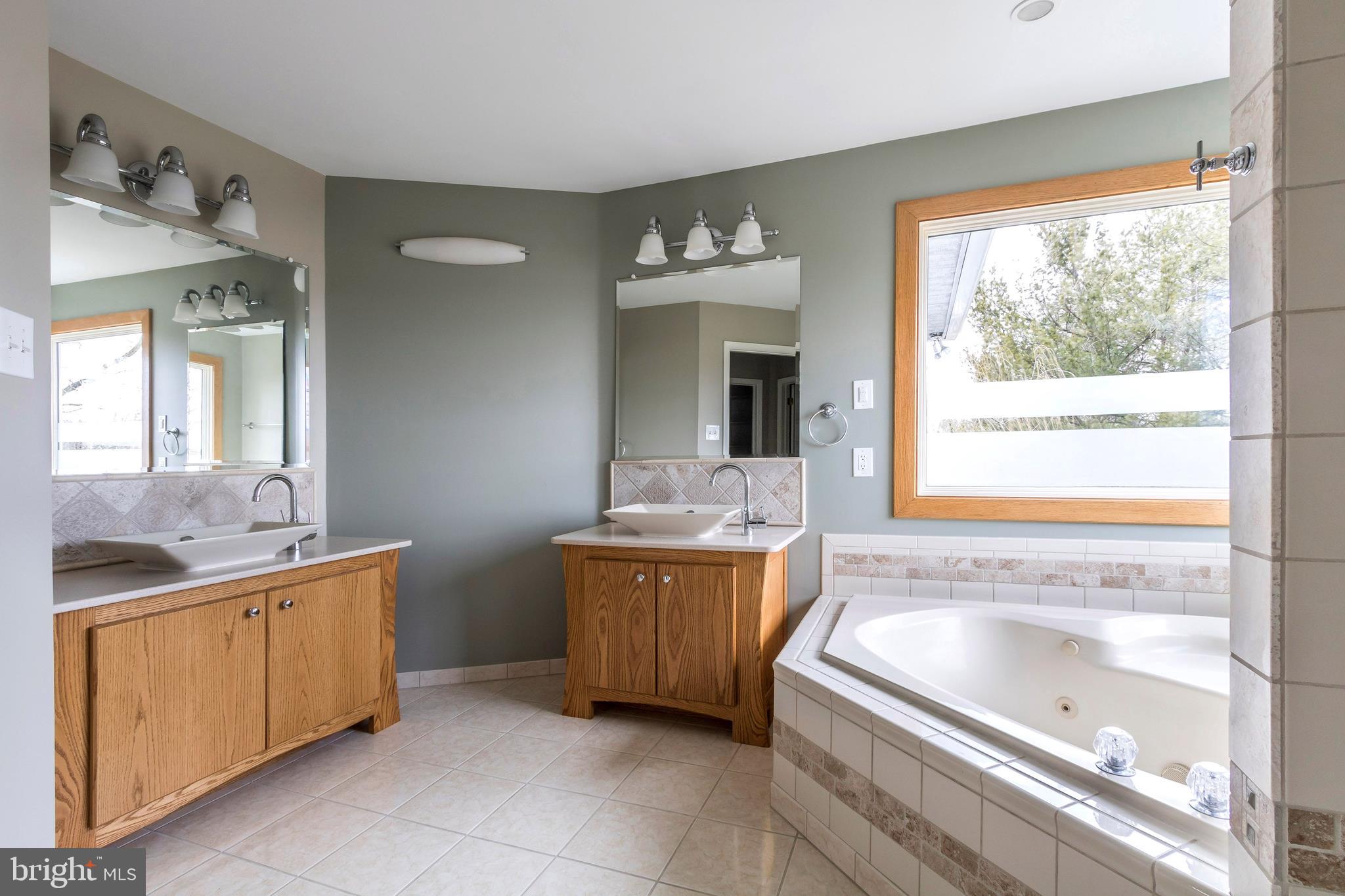 RIVERSTONE - Residential