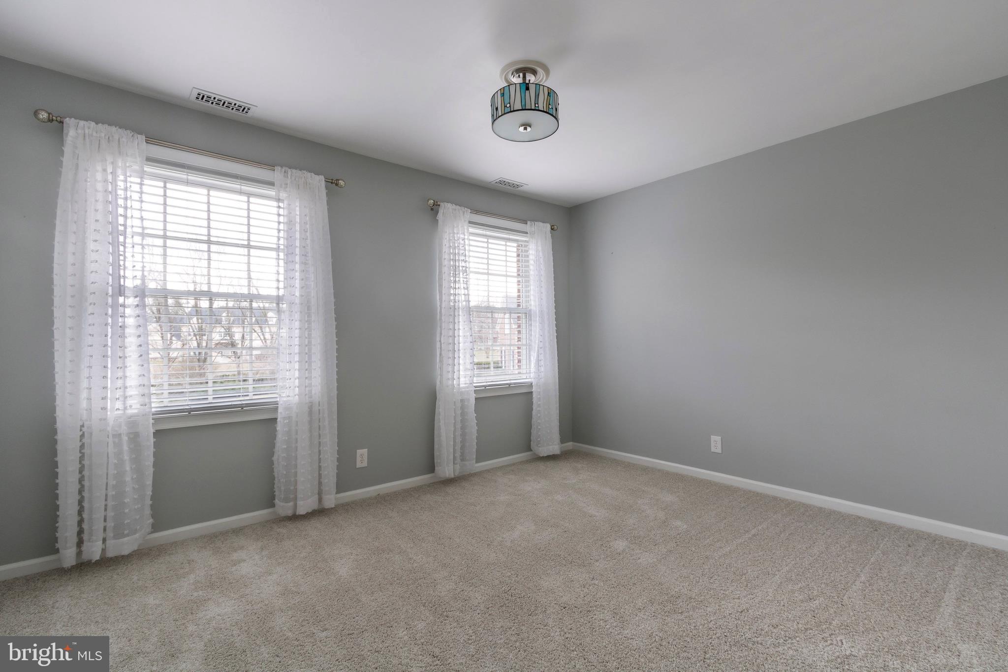 RIVERSTONE - Residential