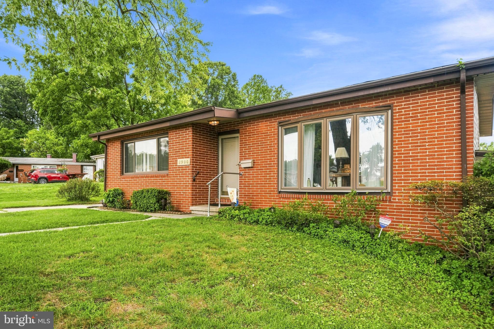 2900 TAMARACK COURT