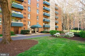 Condo For Rent - 6141 Leesburg Pike #510<br/> FALLS CHURCH, VA 22041