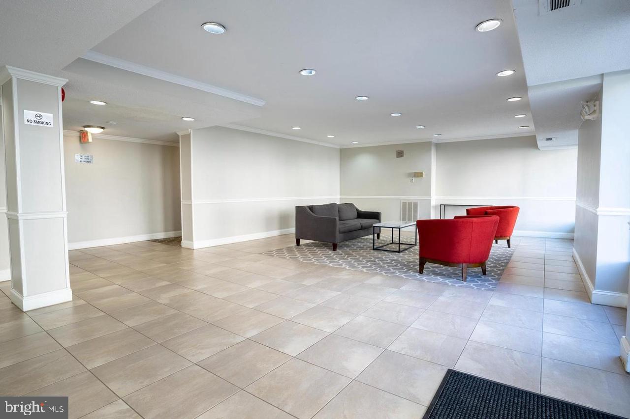 6141 LEESBURG PIKE 510