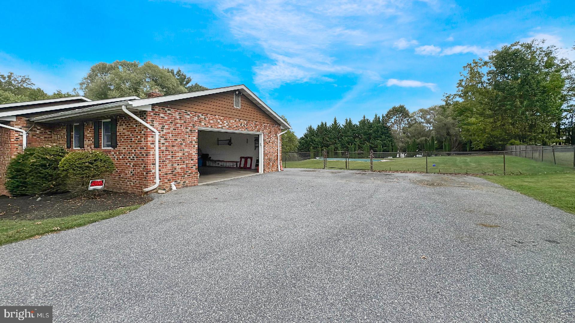 HIGH RIDGE - Residential