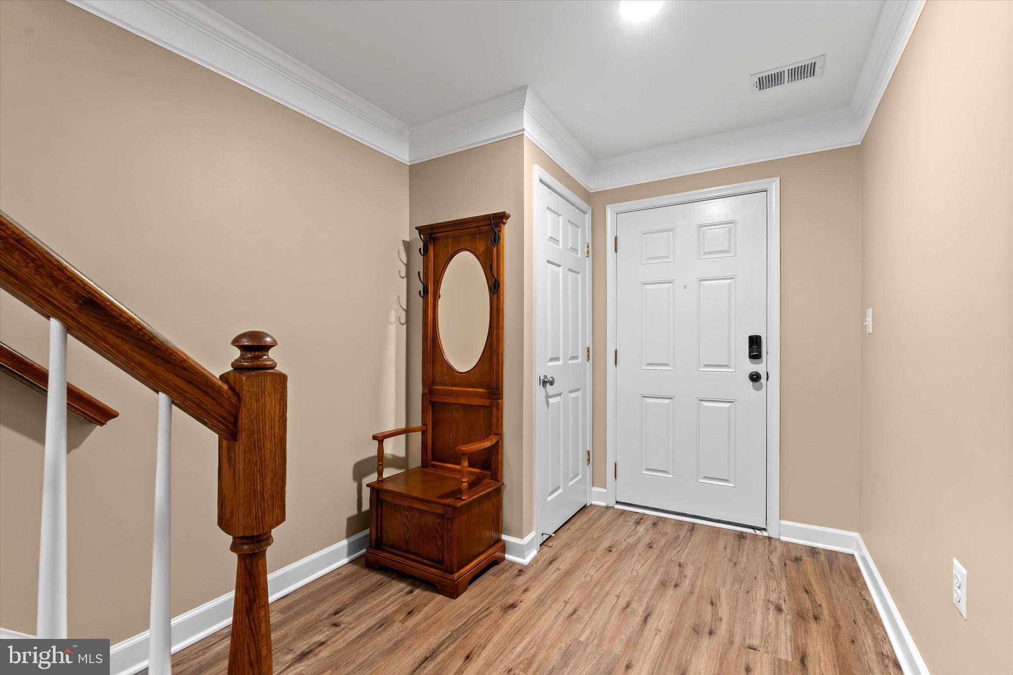 205 HAWKS VIEW SQUARE SE