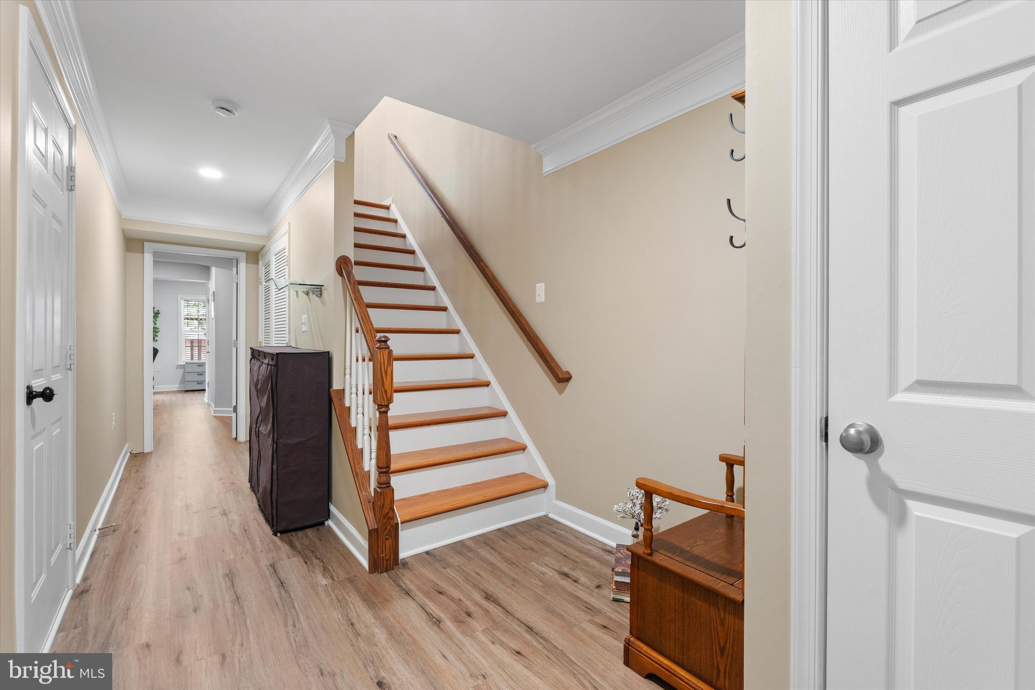 205 HAWKS VIEW SQUARE SE