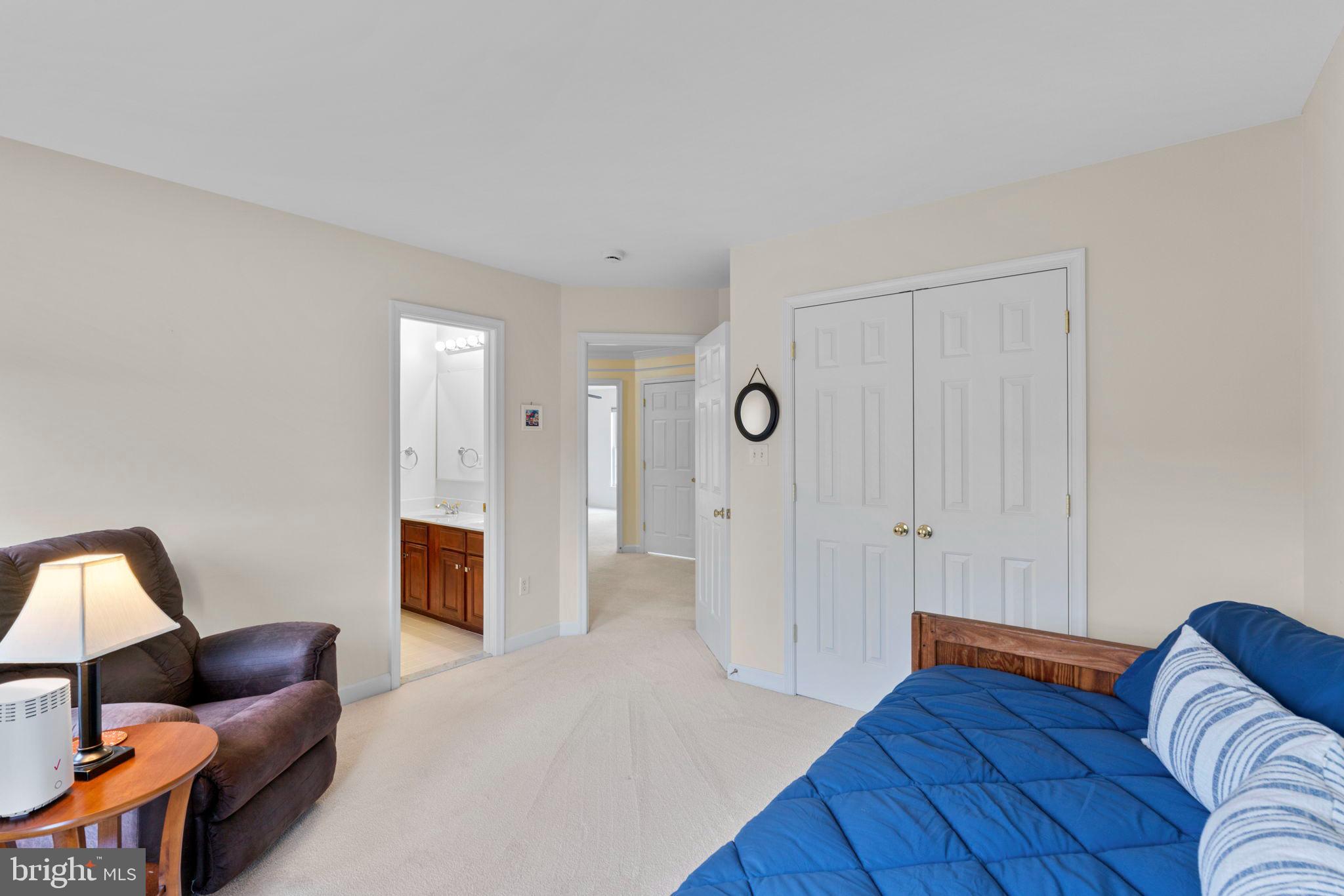 GROVEMONT - Residential