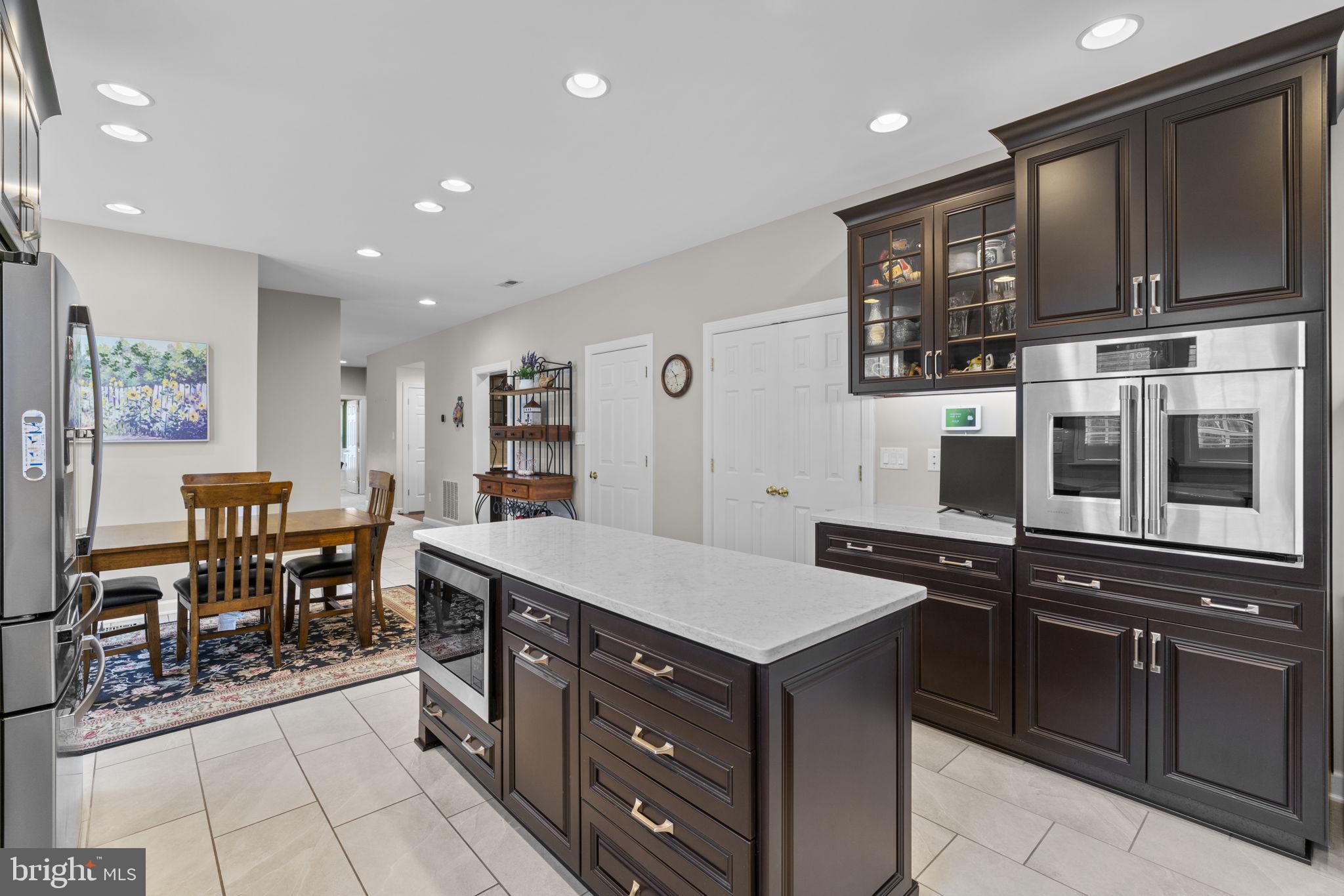 GROVEMONT - Residential